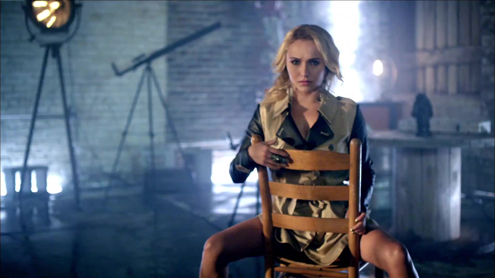 HaydenPanettiere_Telescope_MusicVideo_051.jpg