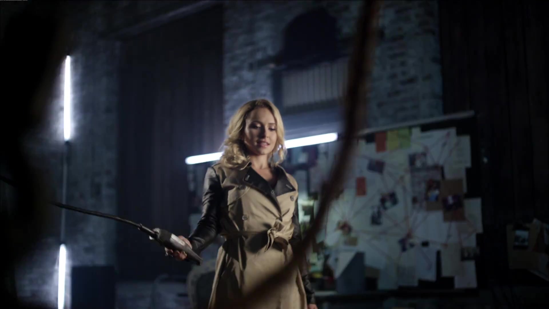 HaydenPanettiere_Telescope_MusicVideo_188.jpg