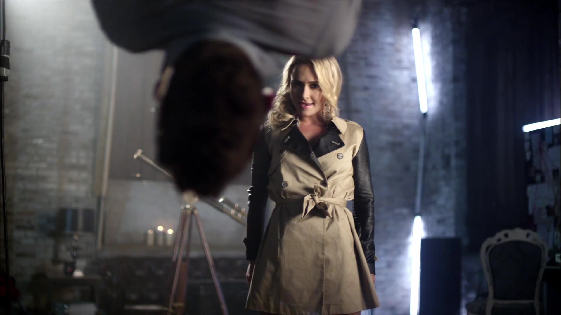 HaydenPanettiere_Telescope_MusicVideo_210.jpg HaydenPanettiere_Telescope_MusicVideo_210.jpg