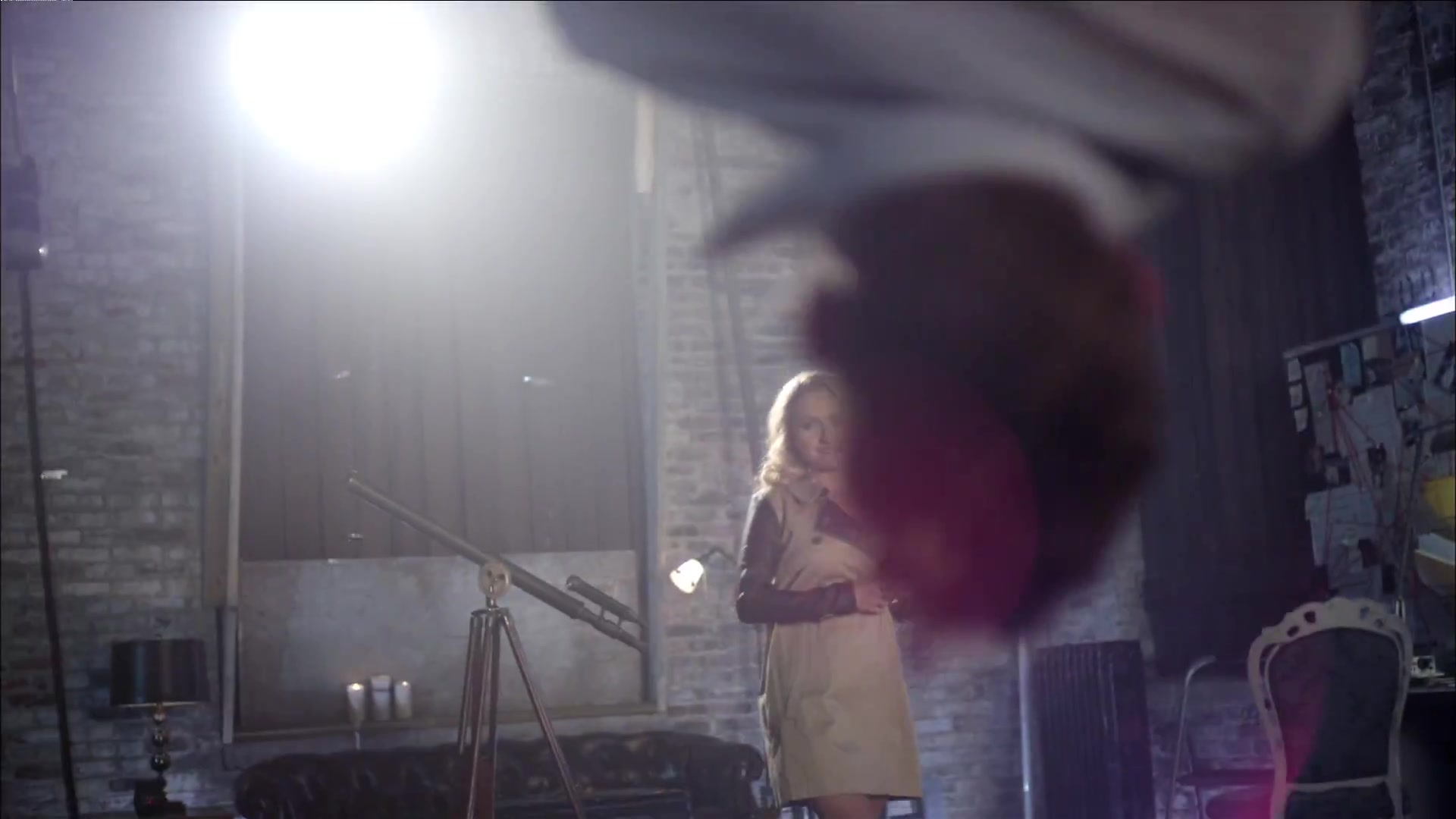 HaydenPanettiere_Telescope_MusicVideo_327.jpg