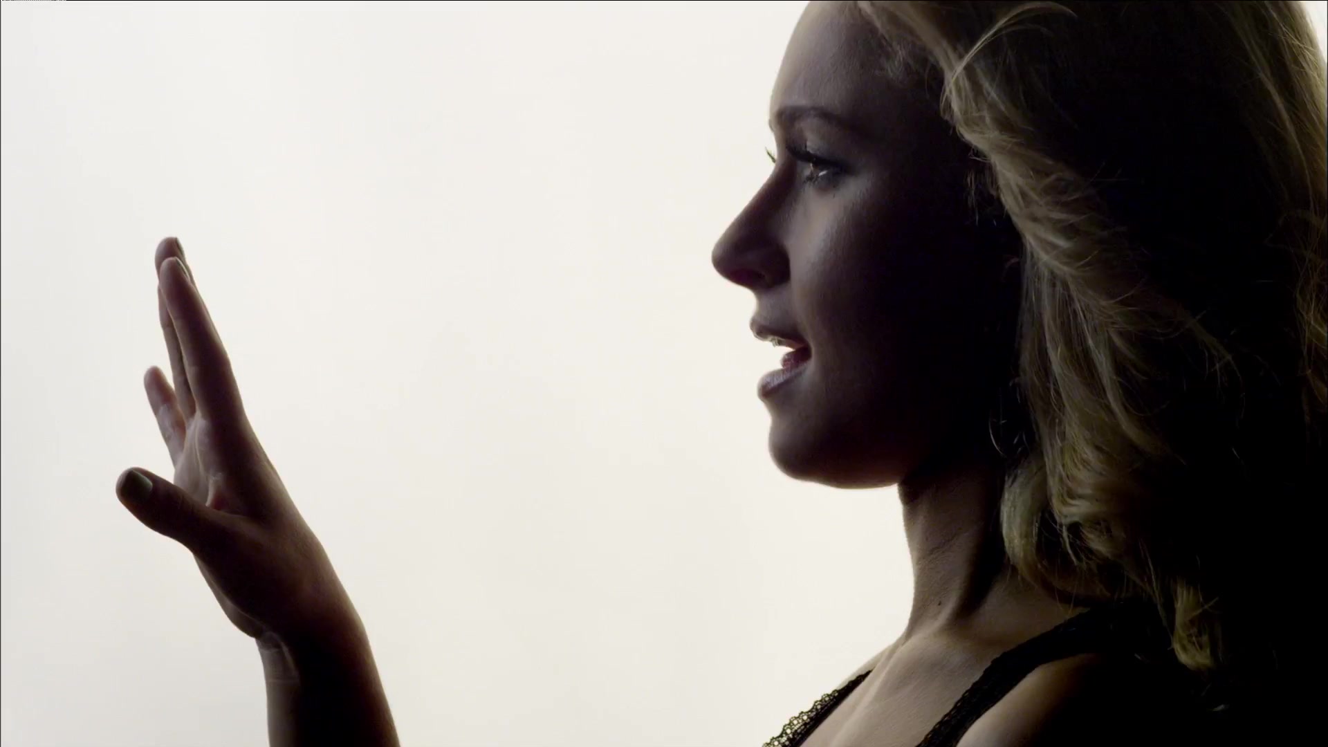 HaydenPanettiere_Telescope_MusicVideo_356.jpg