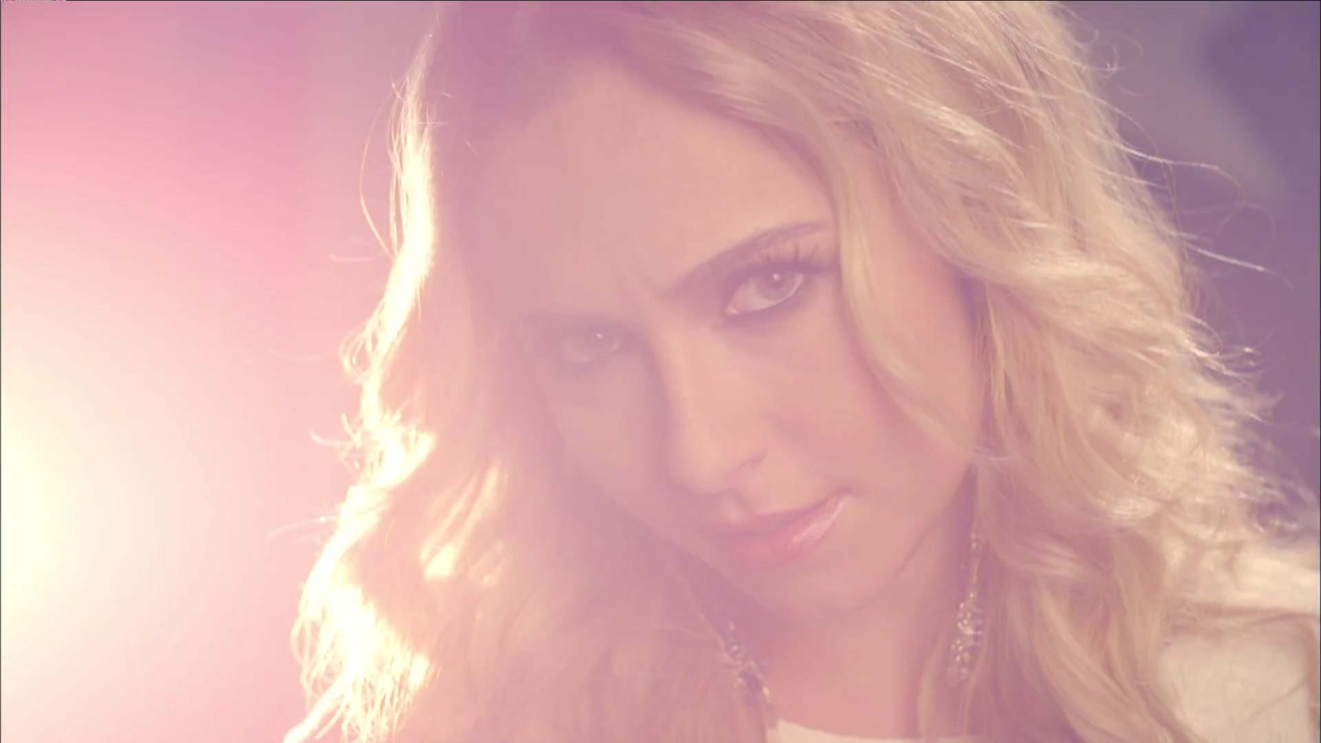 HaydenPanettiere_Telescope_MusicVideo_360.jpg HaydenPanettiere_Telescope_MusicVideo_360.jpg