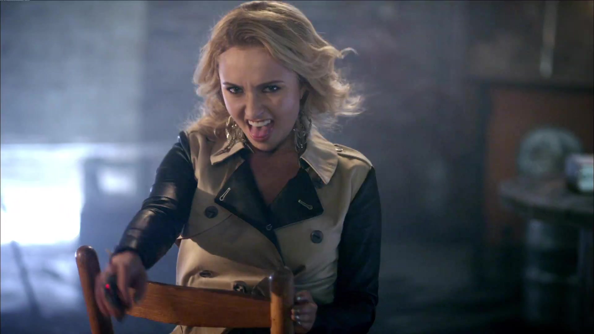 HaydenPanettiere_Telescope_MusicVideo_397.jpg