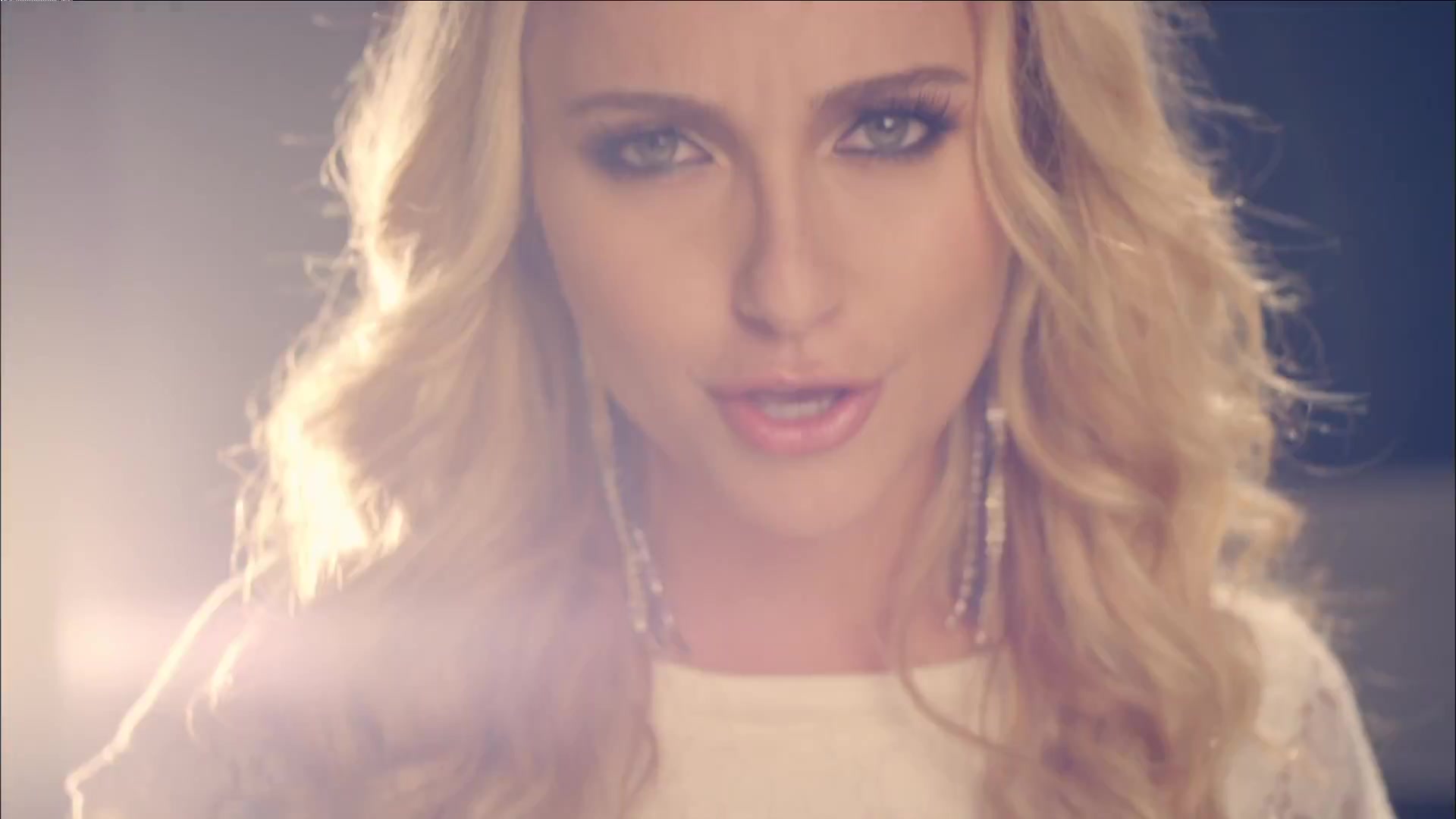 HaydenPanettiere_Telescope_MusicVideo_409.jpg HaydenPanettiere_Telescope_MusicVideo_409.jpg