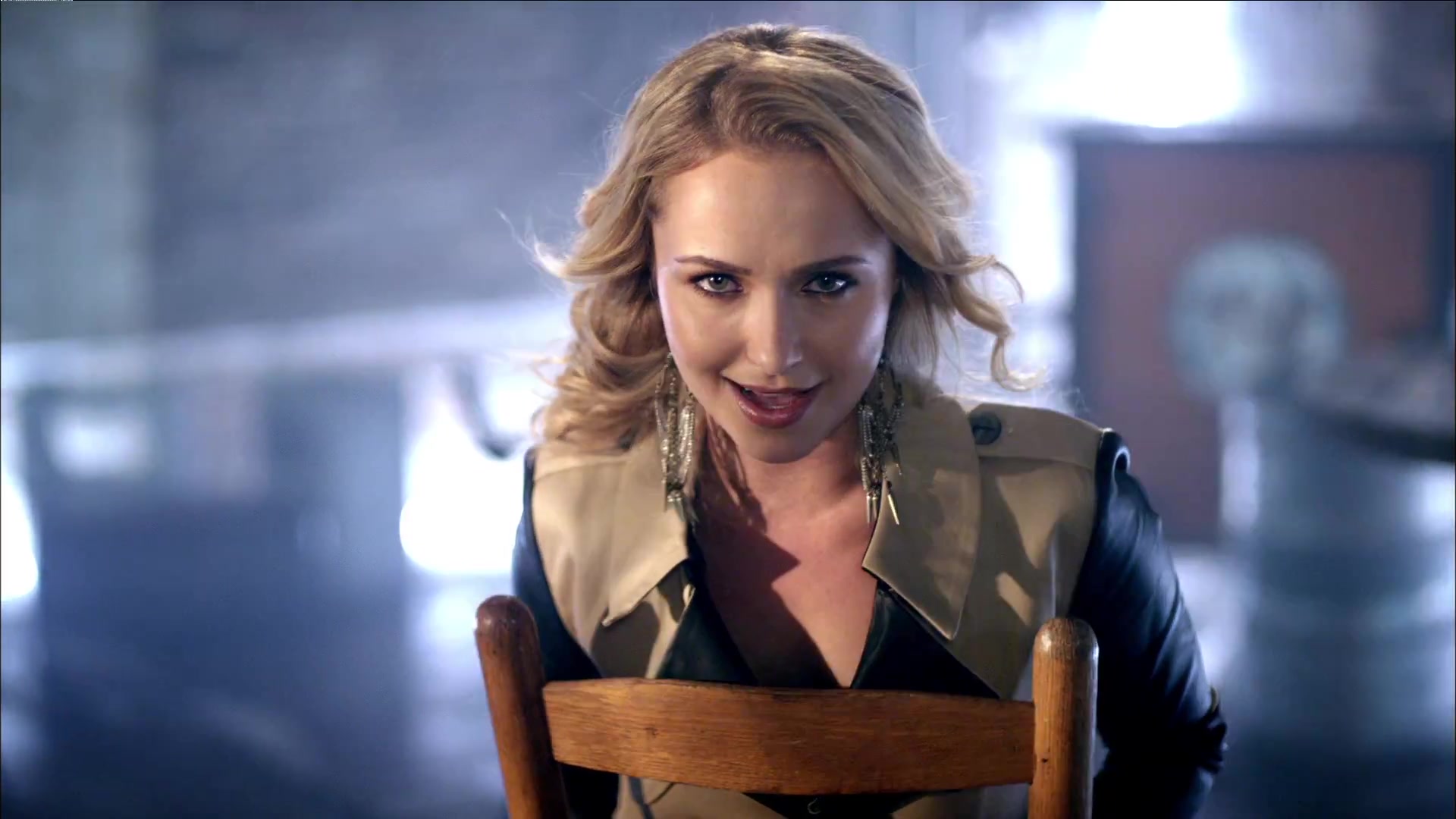 HaydenPanettiere_Telescope_MusicVideo_421.jpg HaydenPanettiere_Telescope_MusicVideo_421.jpg