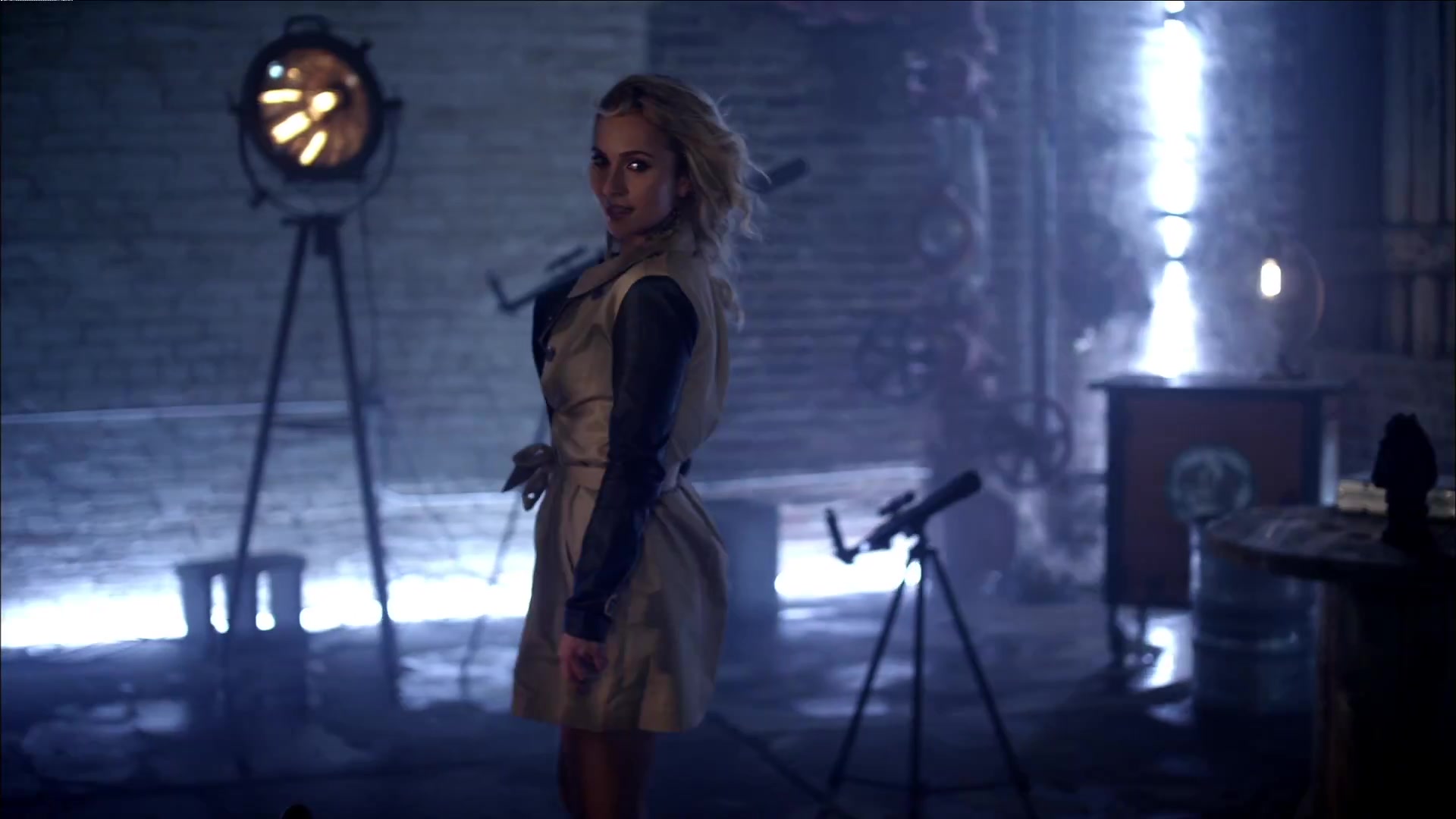 HaydenPanettiere_Telescope_MusicVideo_438.jpg HaydenPanettiere_Telescope_MusicVideo_438.jpg