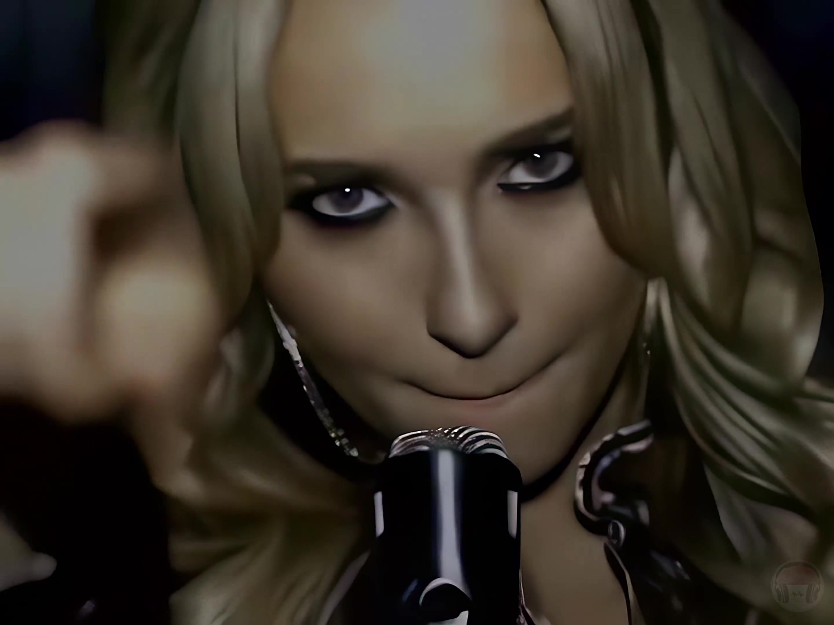 HaydenPanettiere_WakeUpCall_4K_0102.jpg