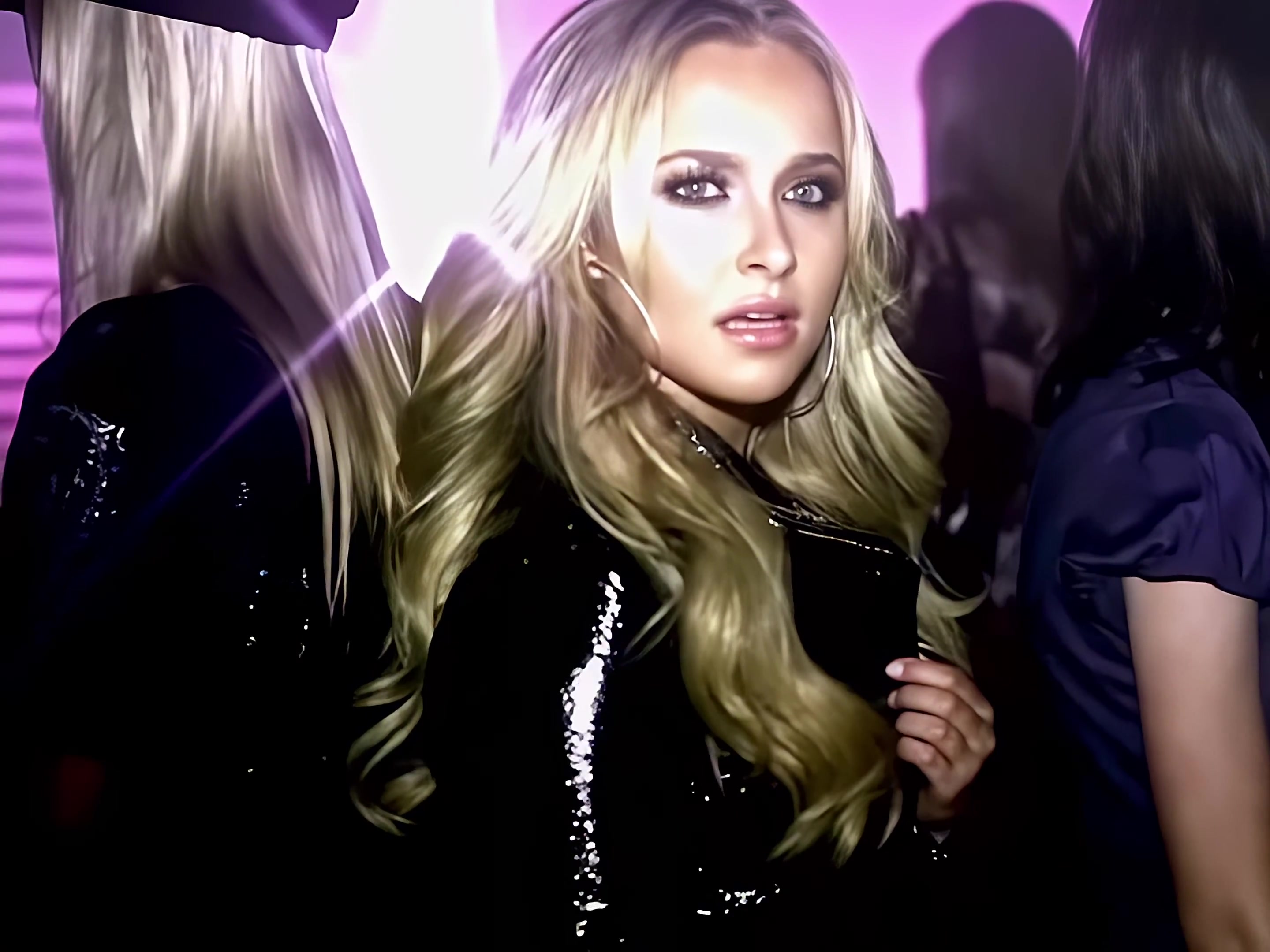 HaydenPanettiere_WakeUpCall_4K_0191.jpg