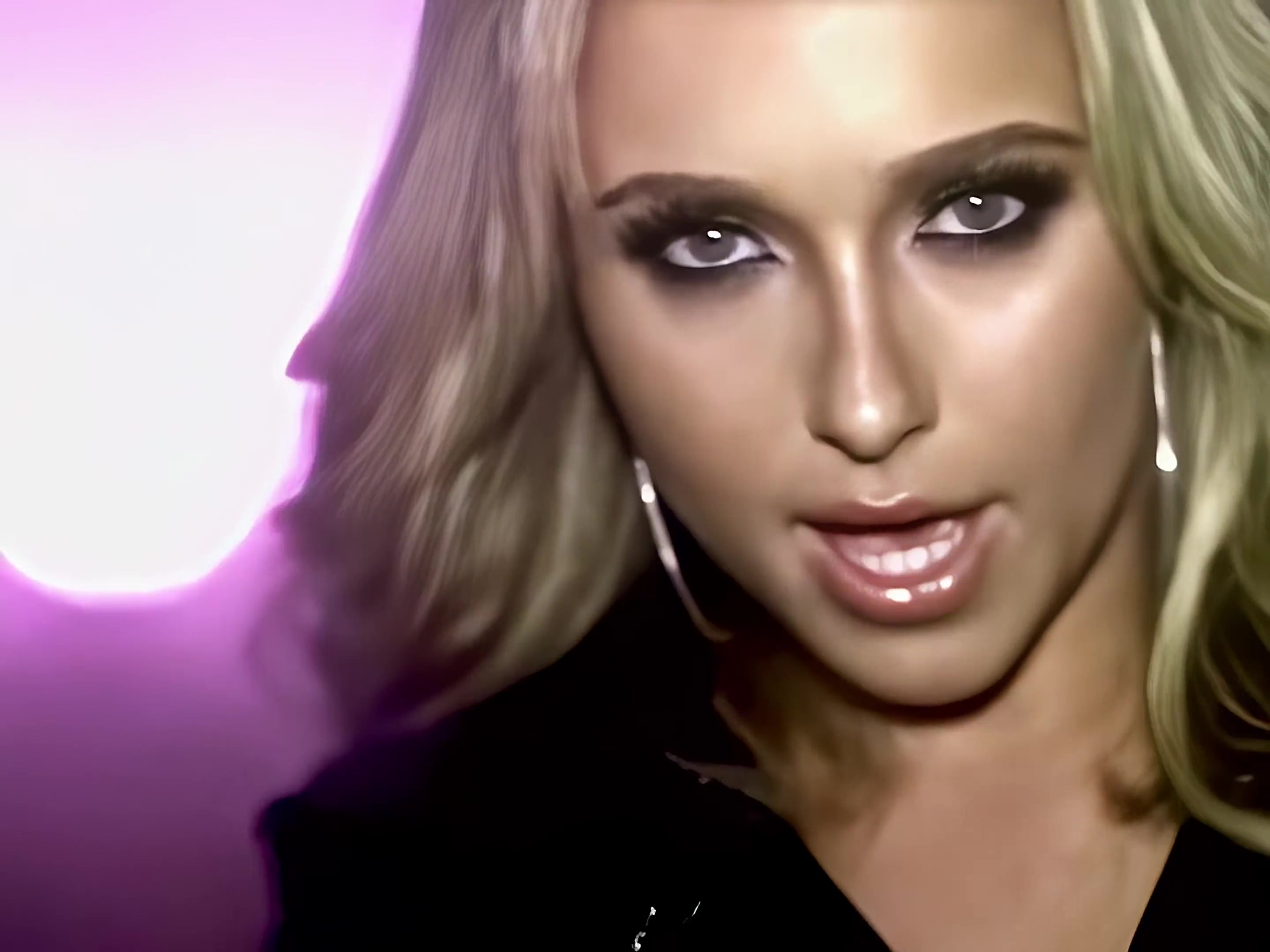 HaydenPanettiere_WakeUpCall_4K_0213.jpg HaydenPanettiere_WakeUpCall_4K_0213.jpg