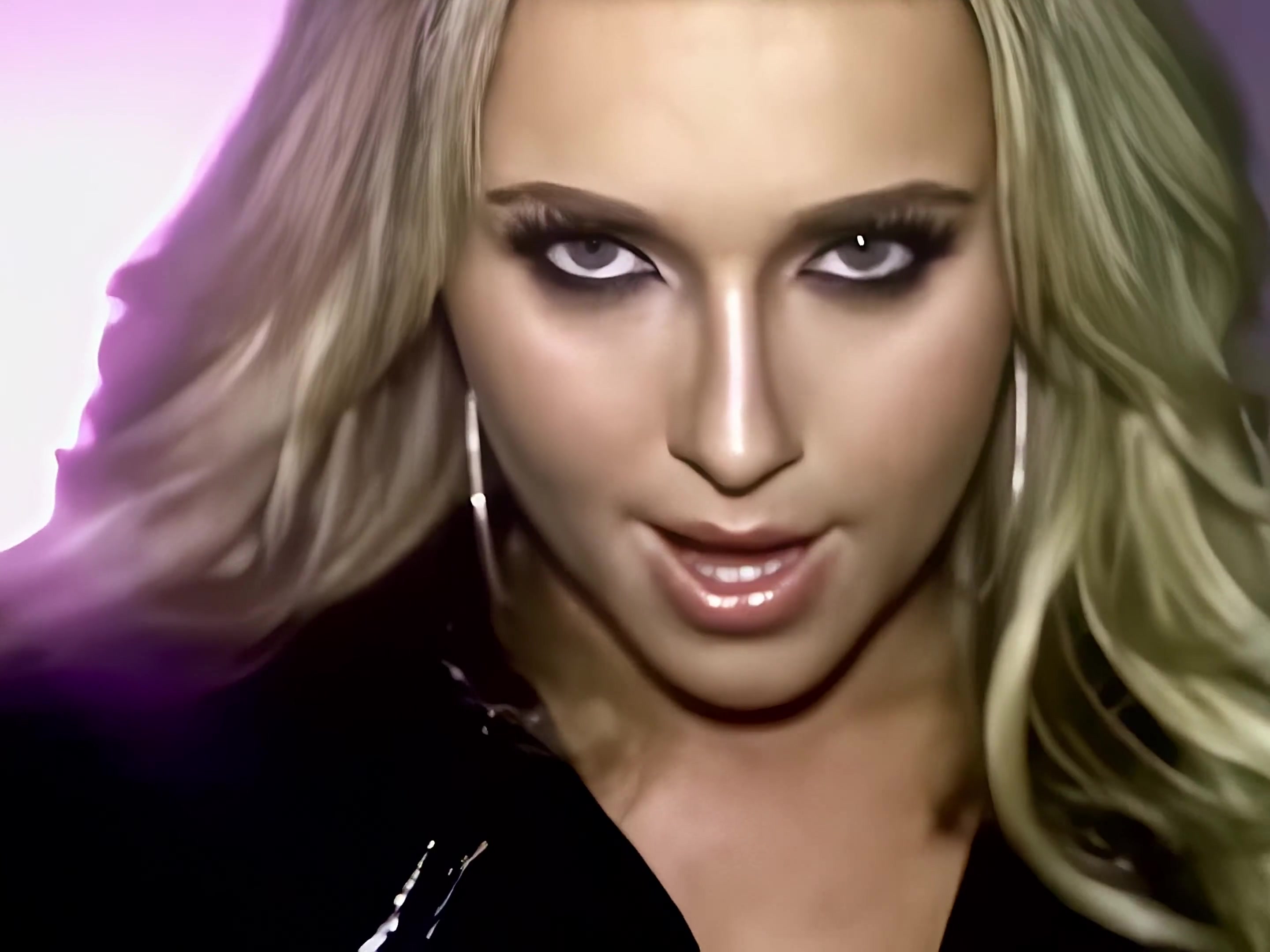 HaydenPanettiere_WakeUpCall_4K_0220.jpg