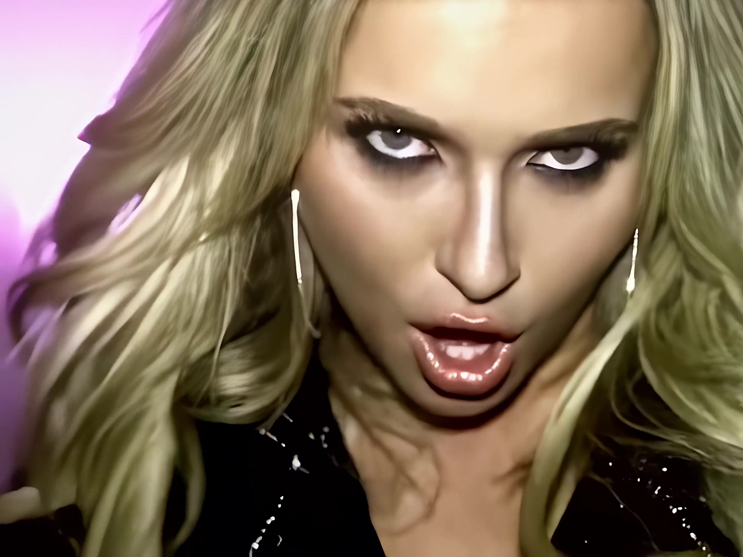 HaydenPanettiere_WakeUpCall_4K_0250.jpg