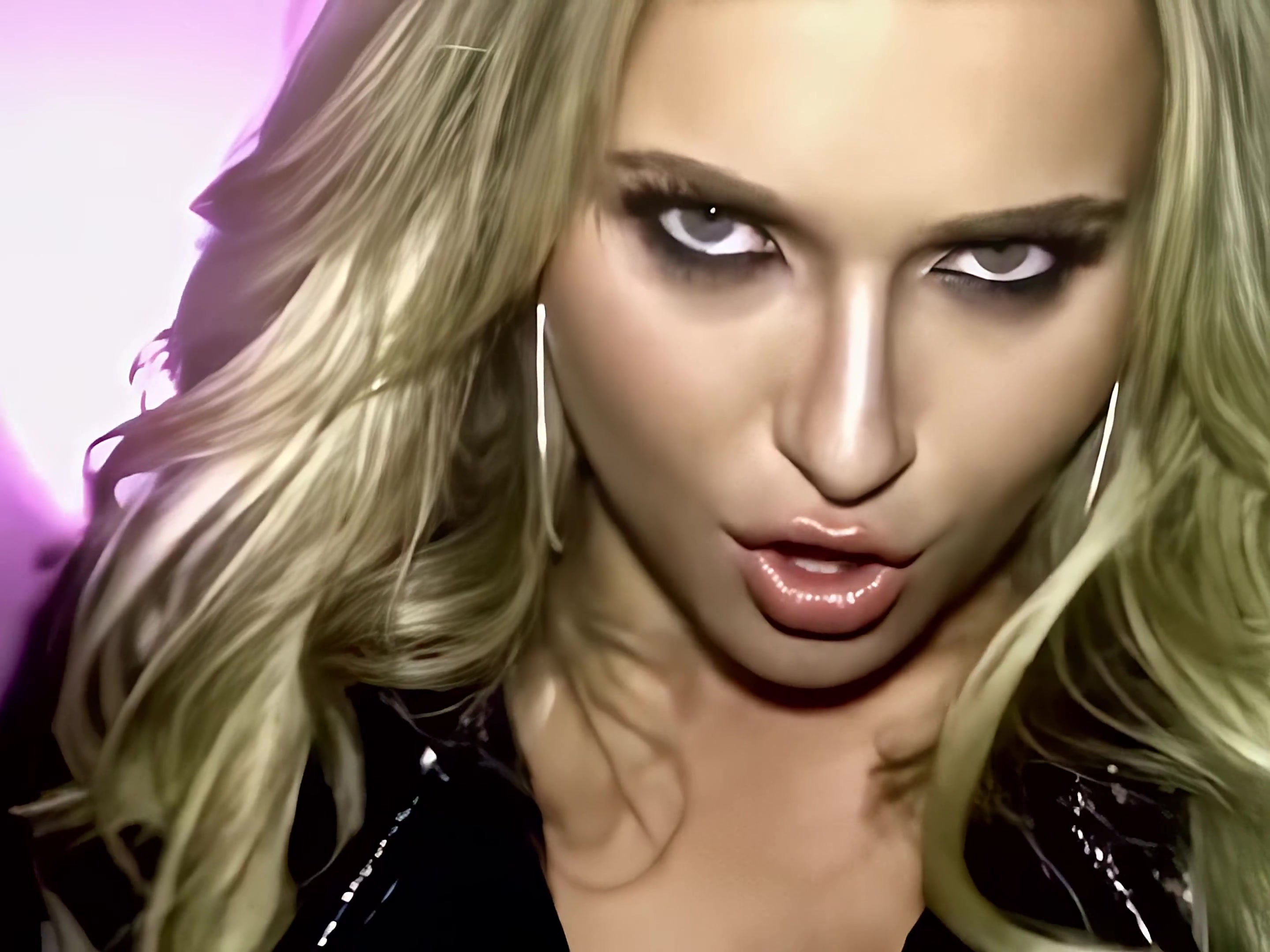 HaydenPanettiere_WakeUpCall_4K_0252.jpg