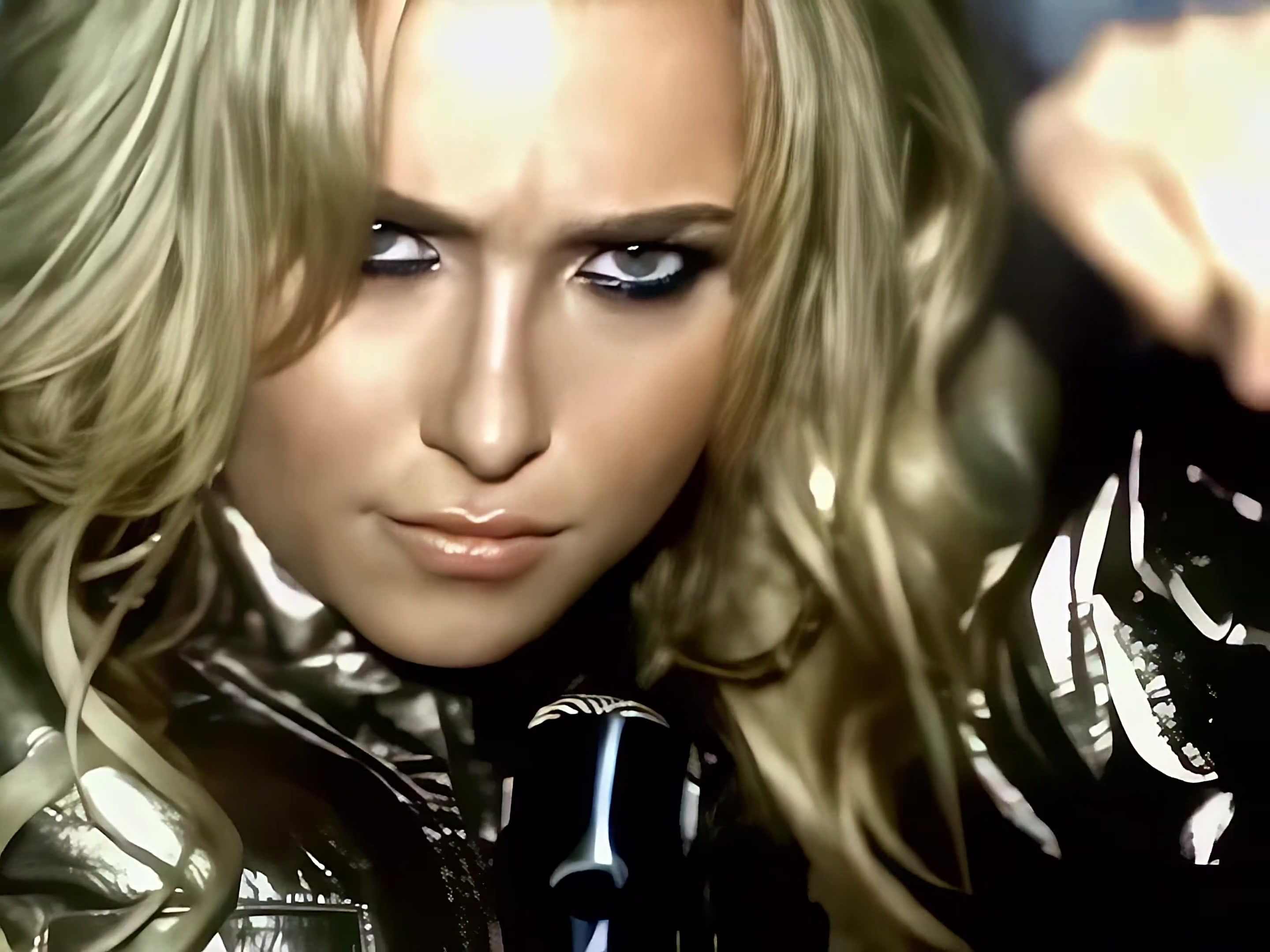 HaydenPanettiere_WakeUpCall_4K_0920.jpg HaydenPanettiere_WakeUpCall_4K_0920.jpg