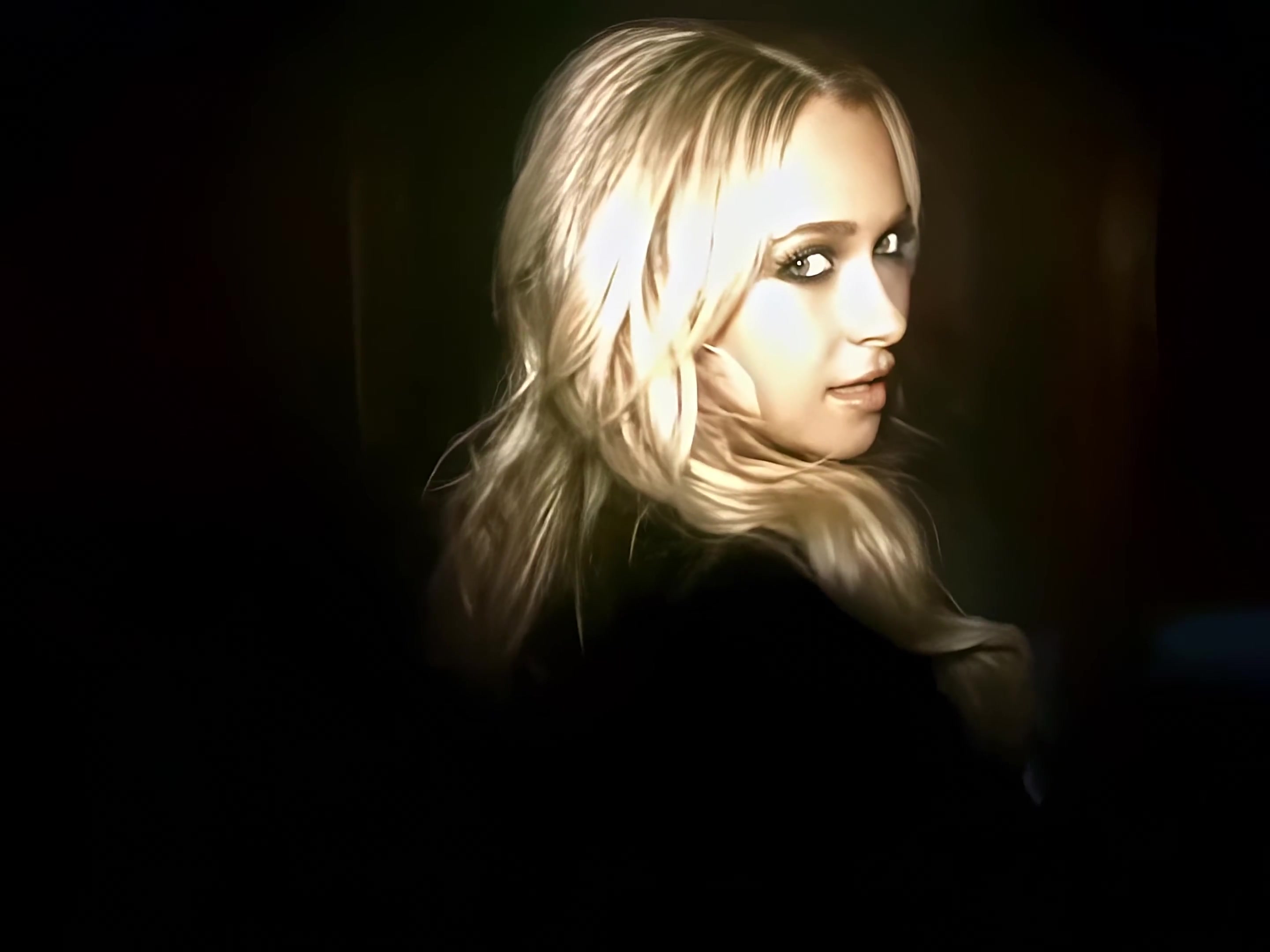 HaydenPanettiere_WakeUpCall_4K_1273.jpg