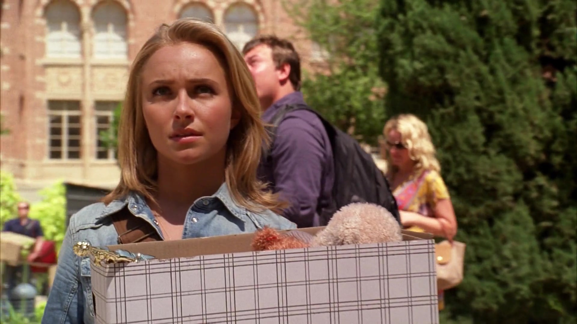 Heroes_S04E01E02_1080p_00267.jpg Heroes_S04E01E02_1080p_00267.jpg