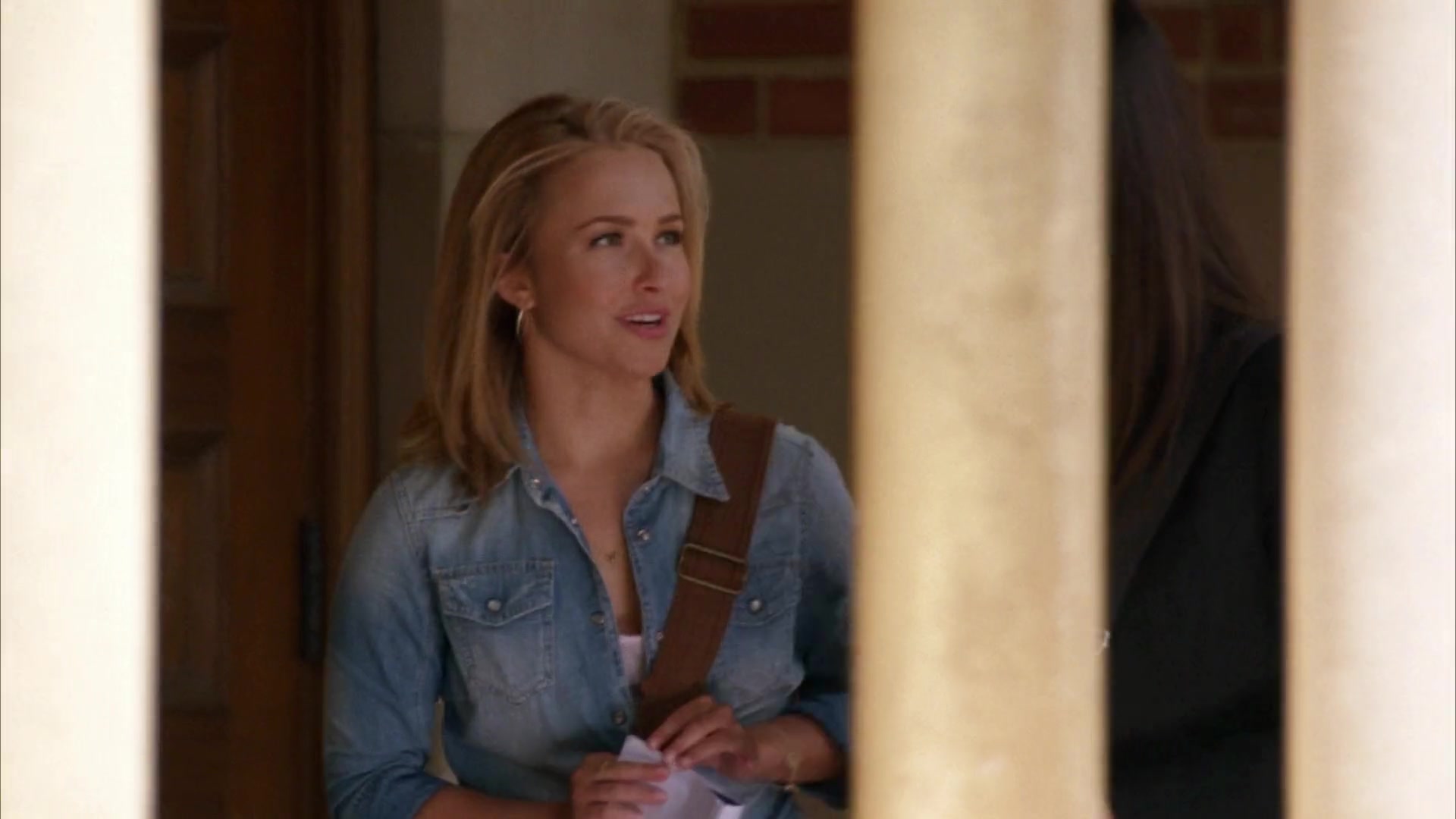 Heroes_S04E01E02_1080p_03004.jpg Heroes_S04E01E02_1080p_03004.jpg