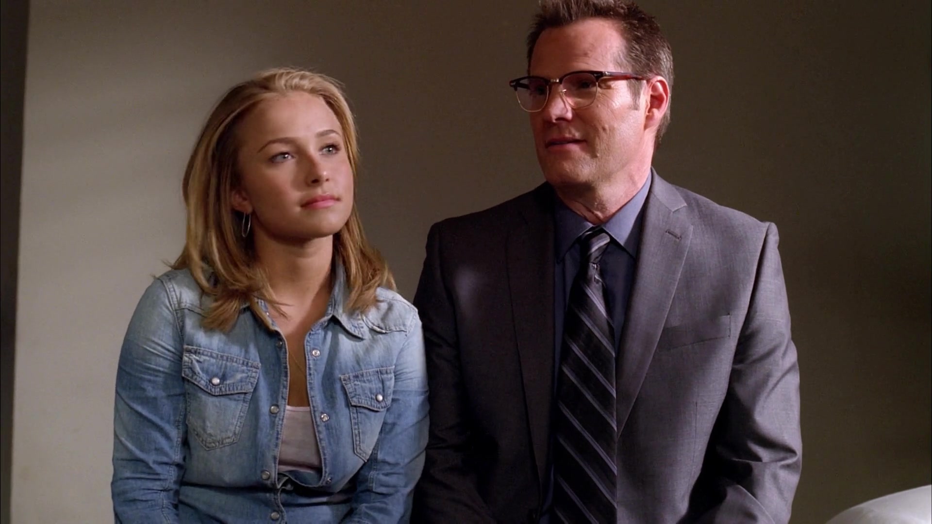 Heroes_S04E01E02_1080p_04308.jpg Heroes_S04E01E02_1080p_04308.jpg