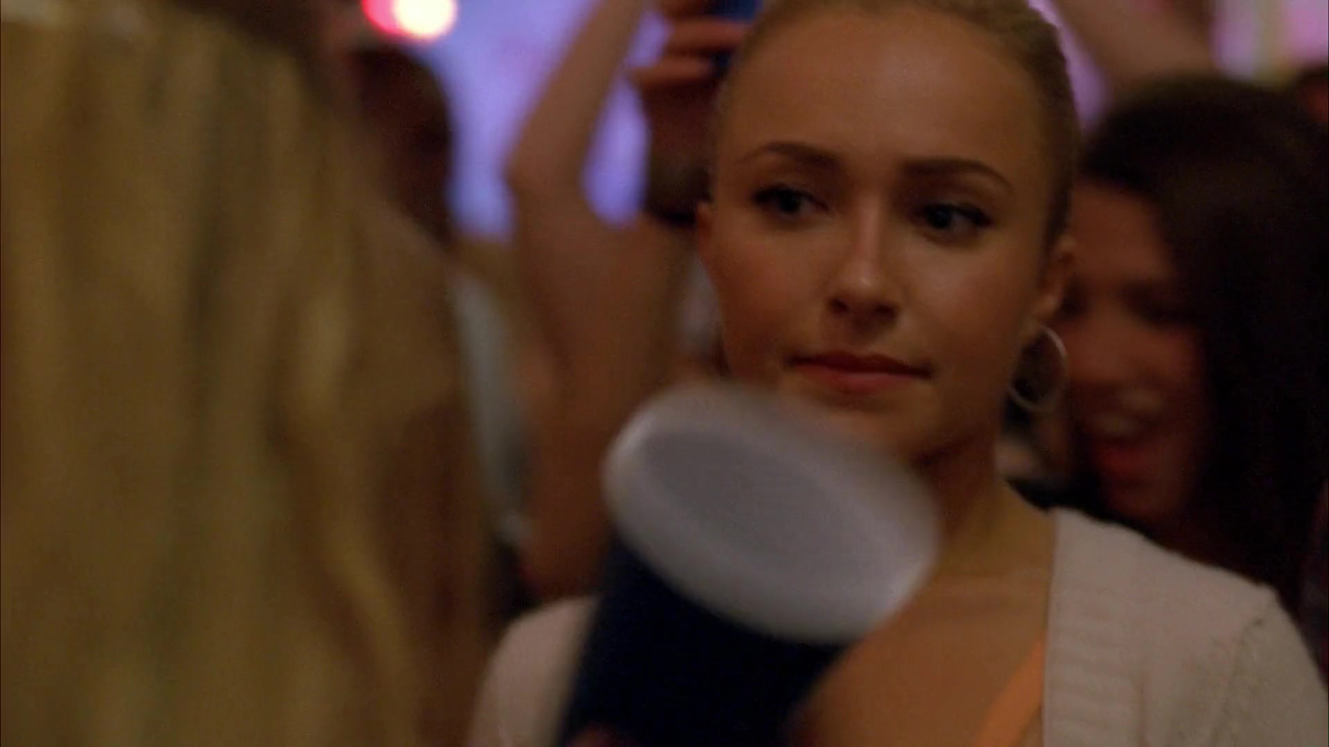 Heroes_S04E01E02_1080p_05617.jpg Heroes_S04E01E02_1080p_05617.jpg