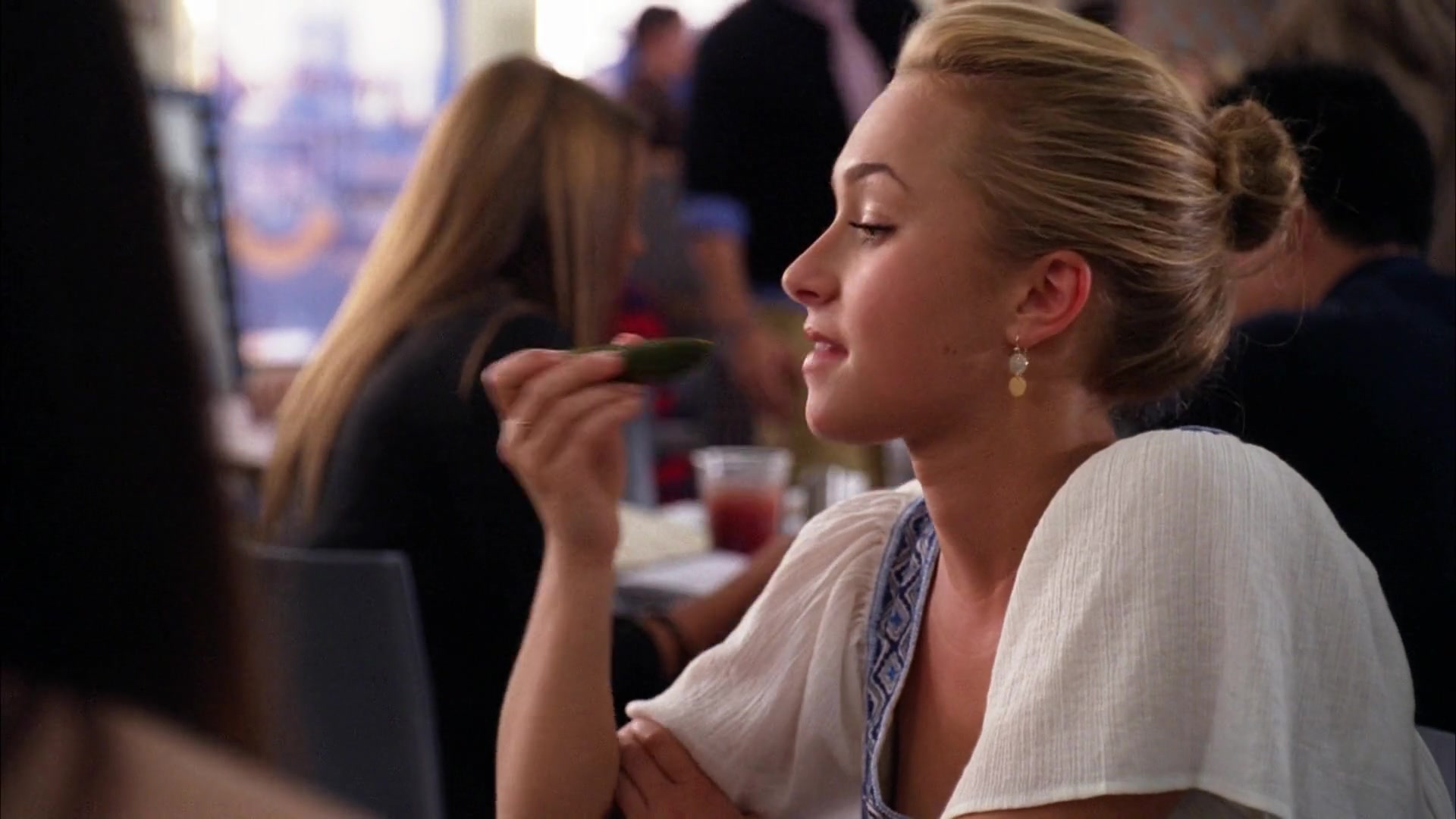 Heroes_S04E01E02_1080p_10248.jpg