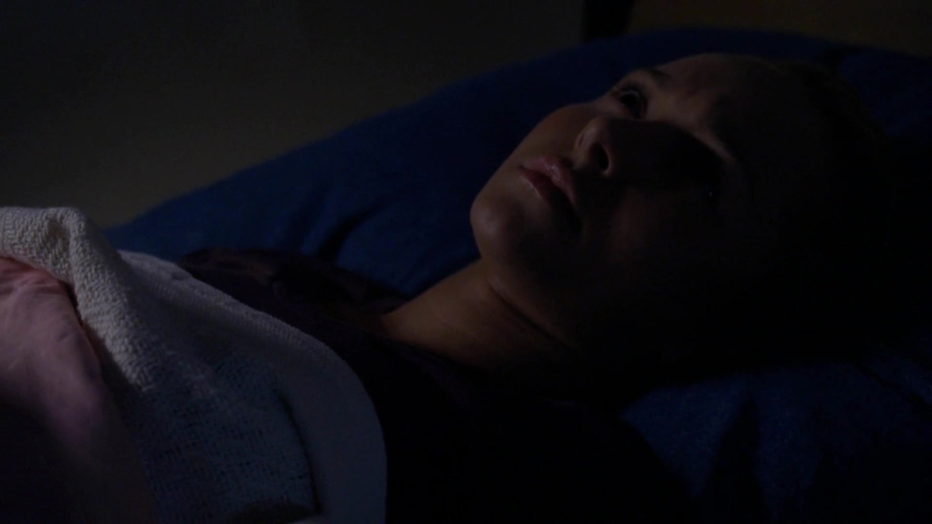 Heroes_S04E01E02_1080p_11855.jpg Heroes_S04E01E02_1080p_11855.jpg