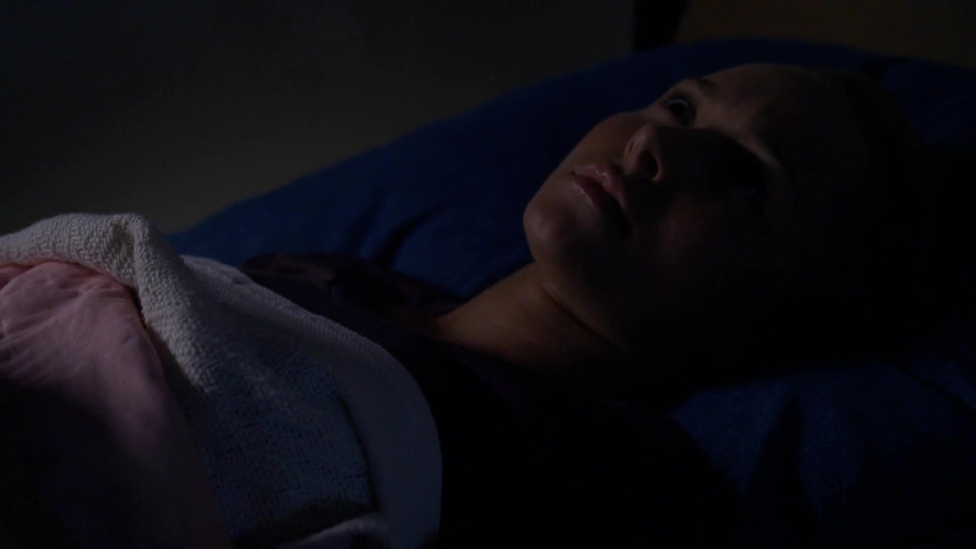 Heroes_S04E01E02_1080p_11861.jpg Heroes_S04E01E02_1080p_11861.jpg