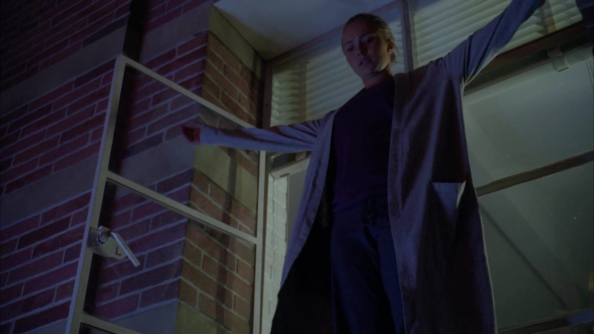 Heroes_S04E01E02_1080p_11960.jpg Heroes_S04E01E02_1080p_11960.jpg