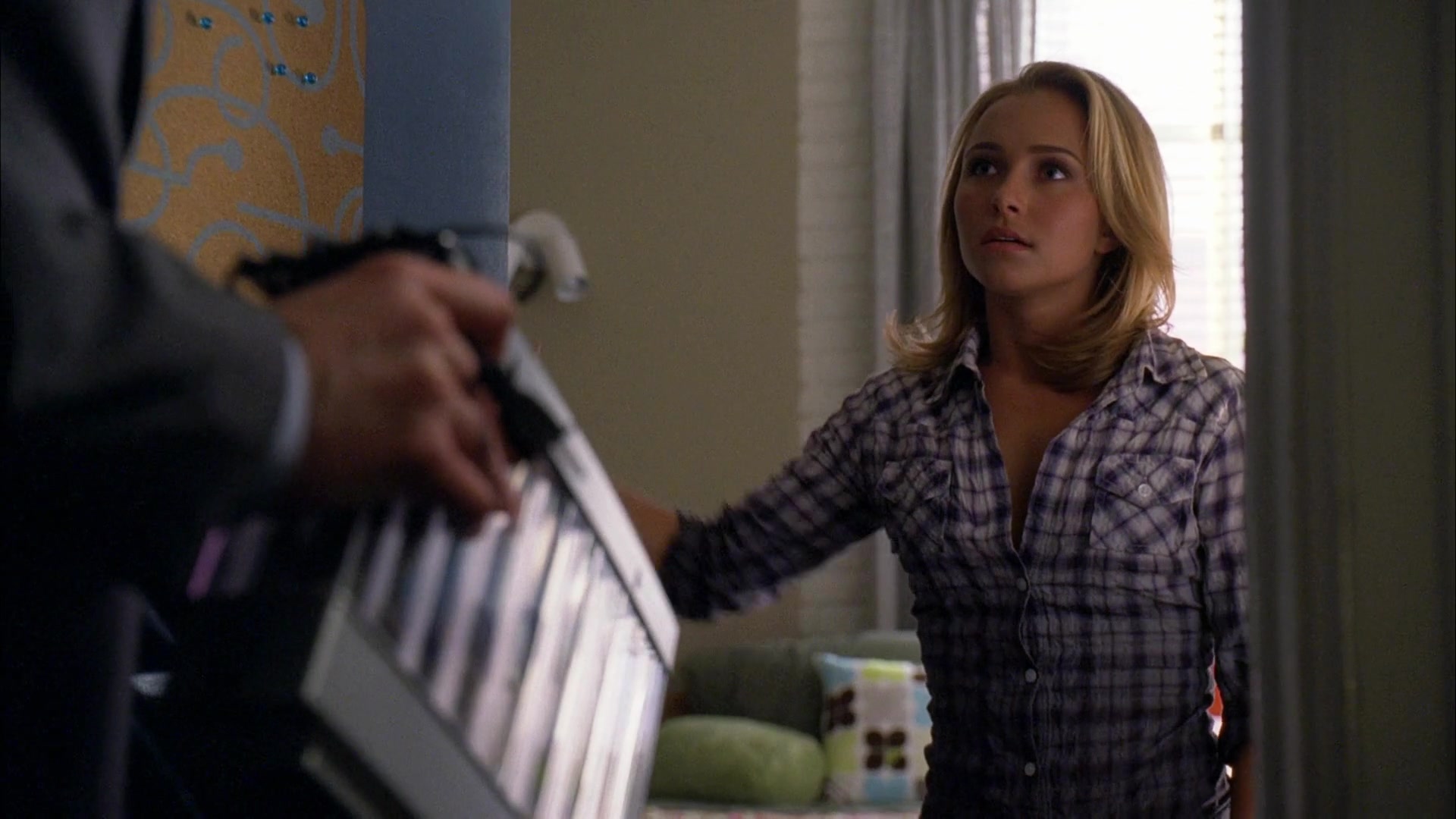 Heroes_S04E03_1080p_1506.jpg Heroes_S04E03_1080p_1506.jpg