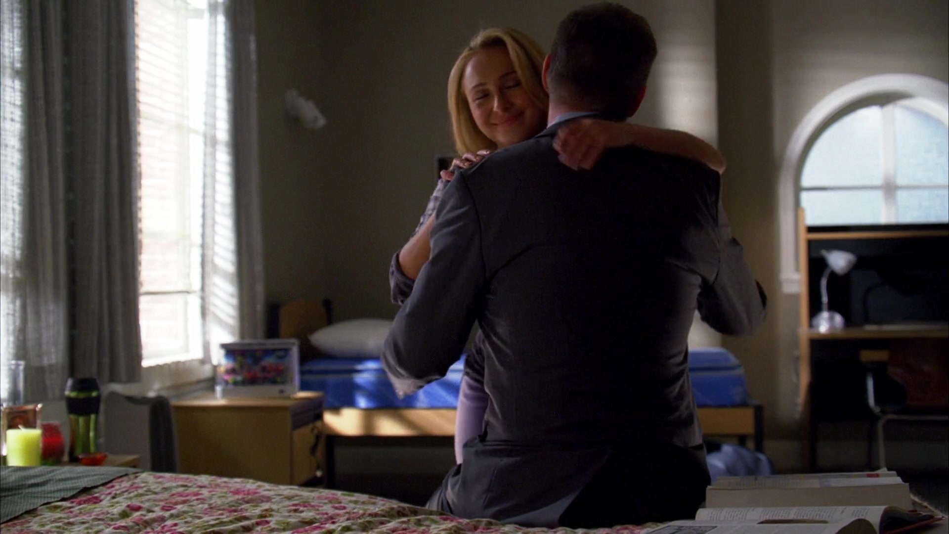 Heroes_S04E03_1080p_1685.jpg Heroes_S04E03_1080p_1685.jpg