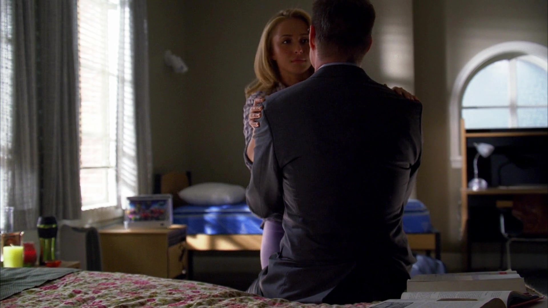 Heroes_S04E03_1080p_1693.jpg Heroes_S04E03_1080p_1693.jpg