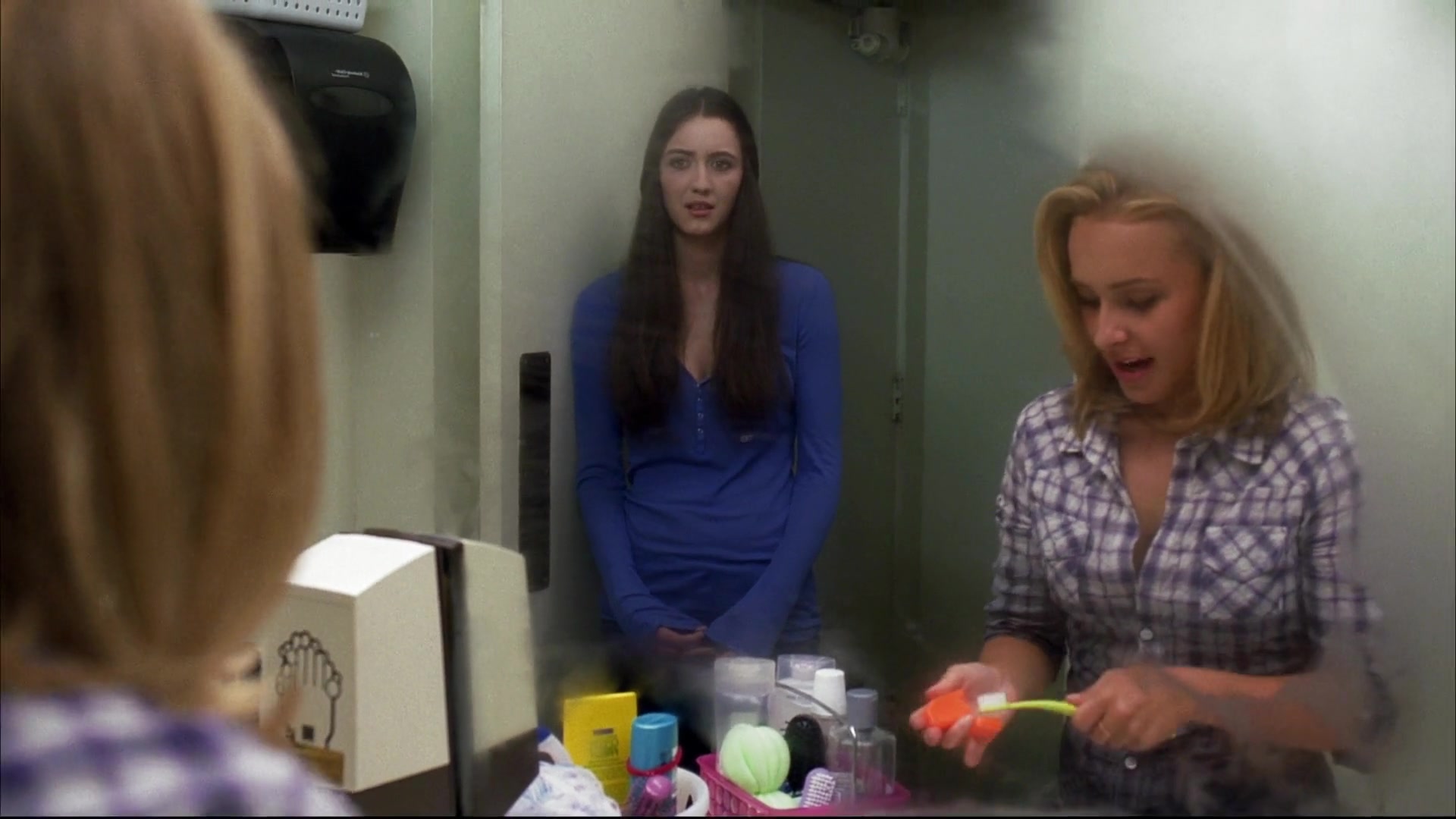 Heroes_S04E03_1080p_1752.jpg Heroes_S04E03_1080p_1752.jpg