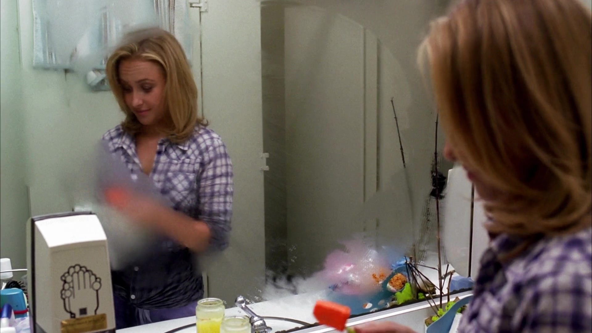 Heroes_S04E03_1080p_1757.jpg