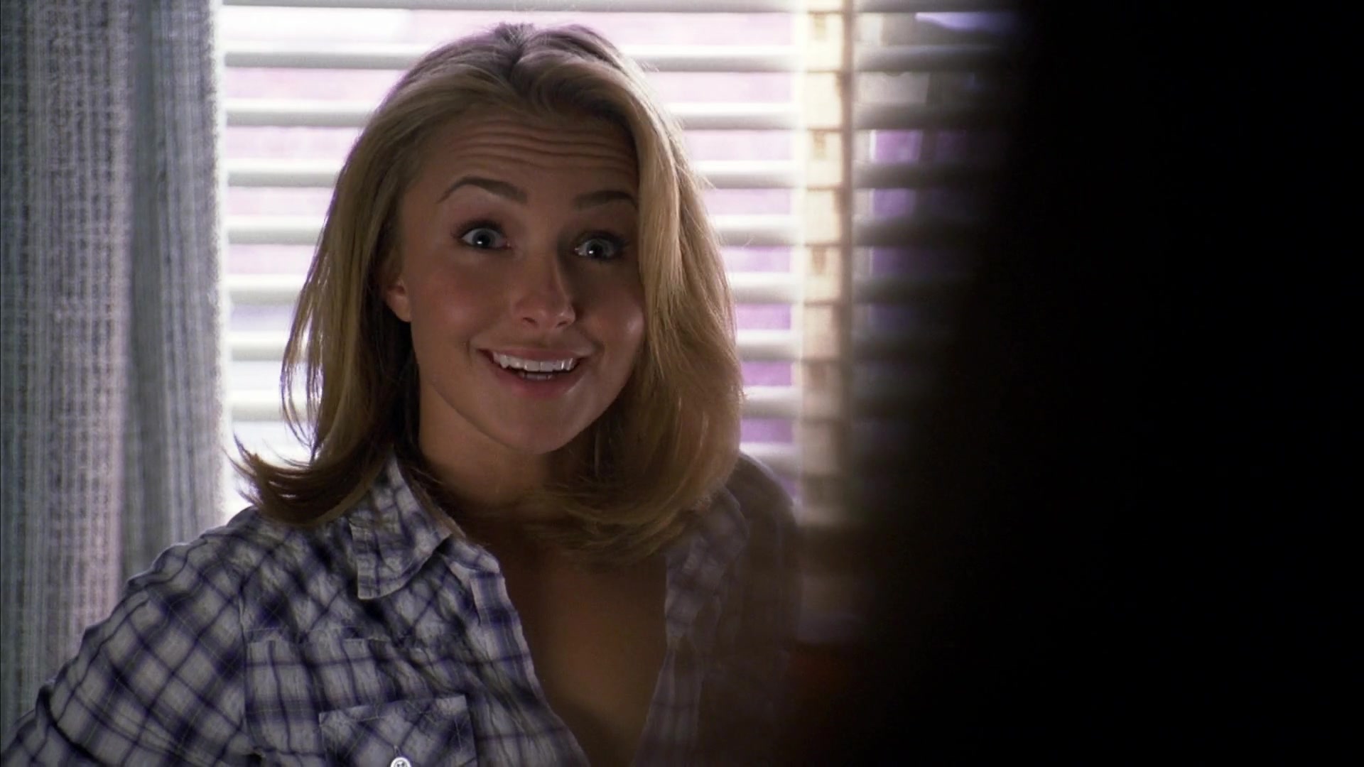 Heroes_S04E03_1080p_1935.jpg Heroes_S04E03_1080p_1935.jpg
