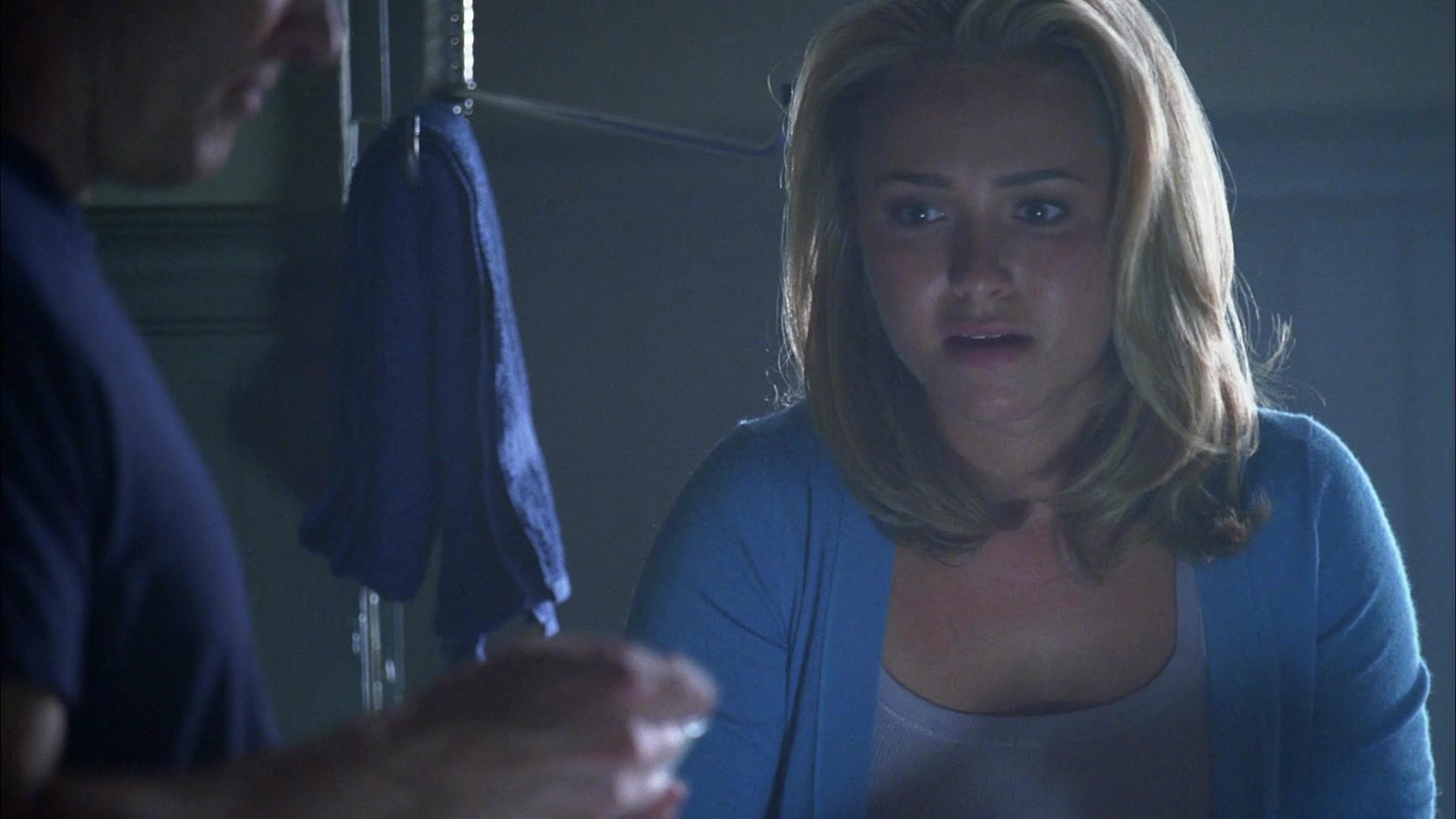 Heroes_S04E03_1080p_2406.jpg
