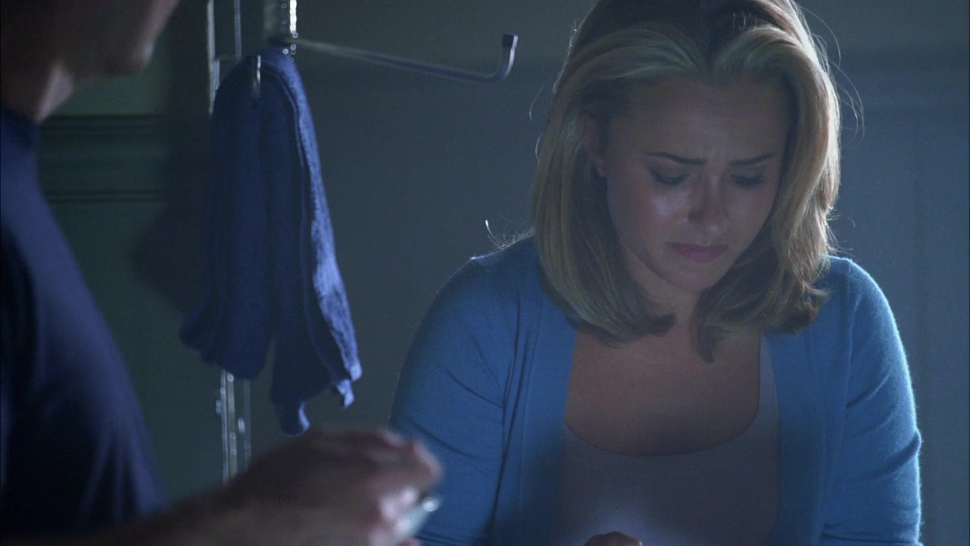 Heroes_S04E03_1080p_2410.jpg