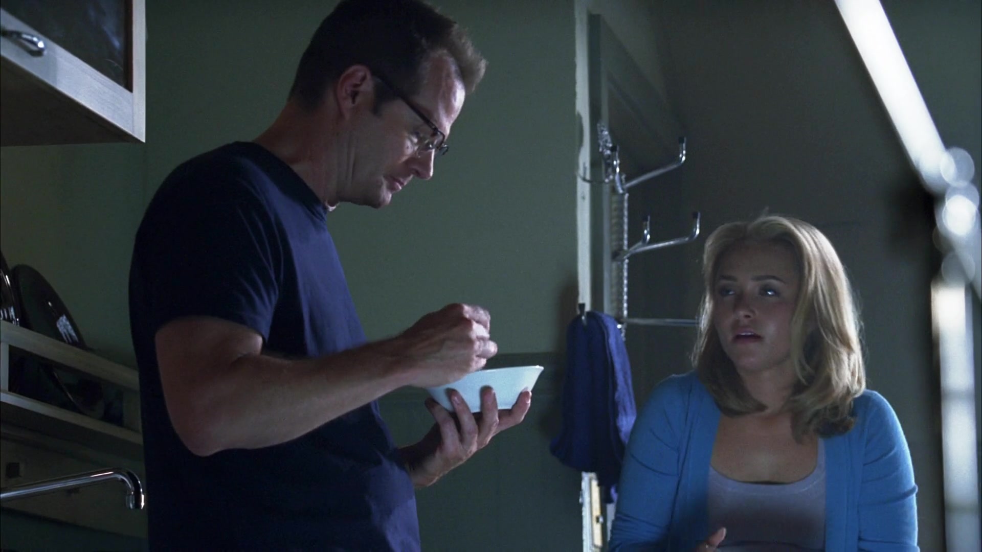 Heroes_S04E03_1080p_2445.jpg