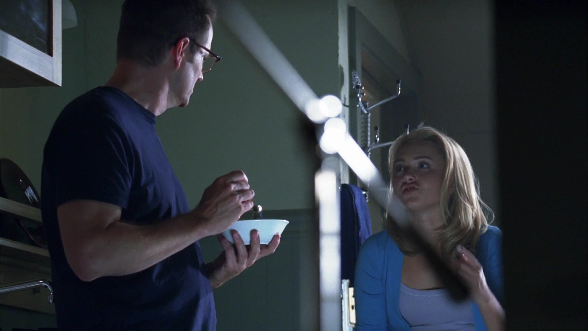 Heroes_S04E03_1080p_2468.jpg