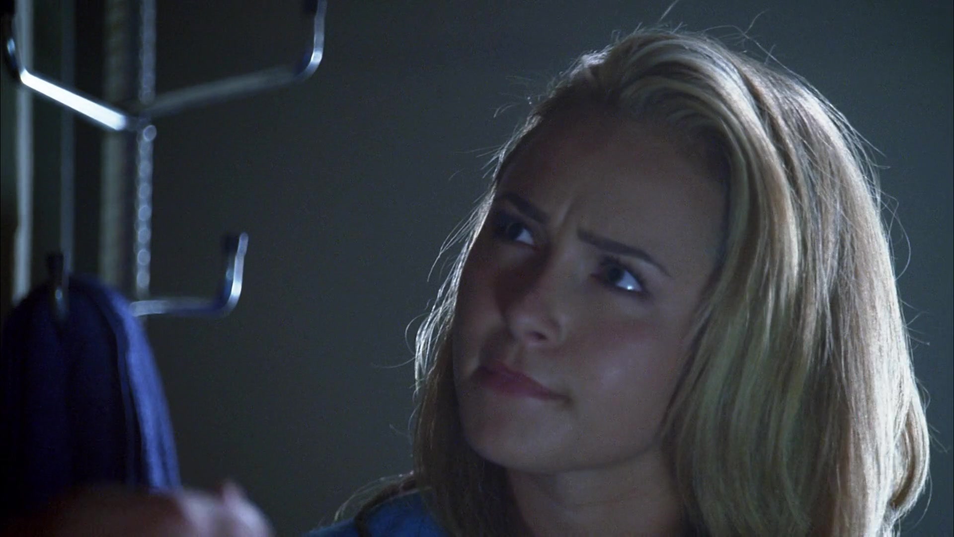 Heroes_S04E03_1080p_2563.jpg