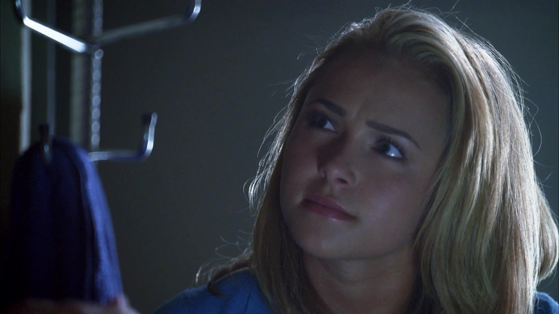 Heroes_S04E03_1080p_2572.jpg