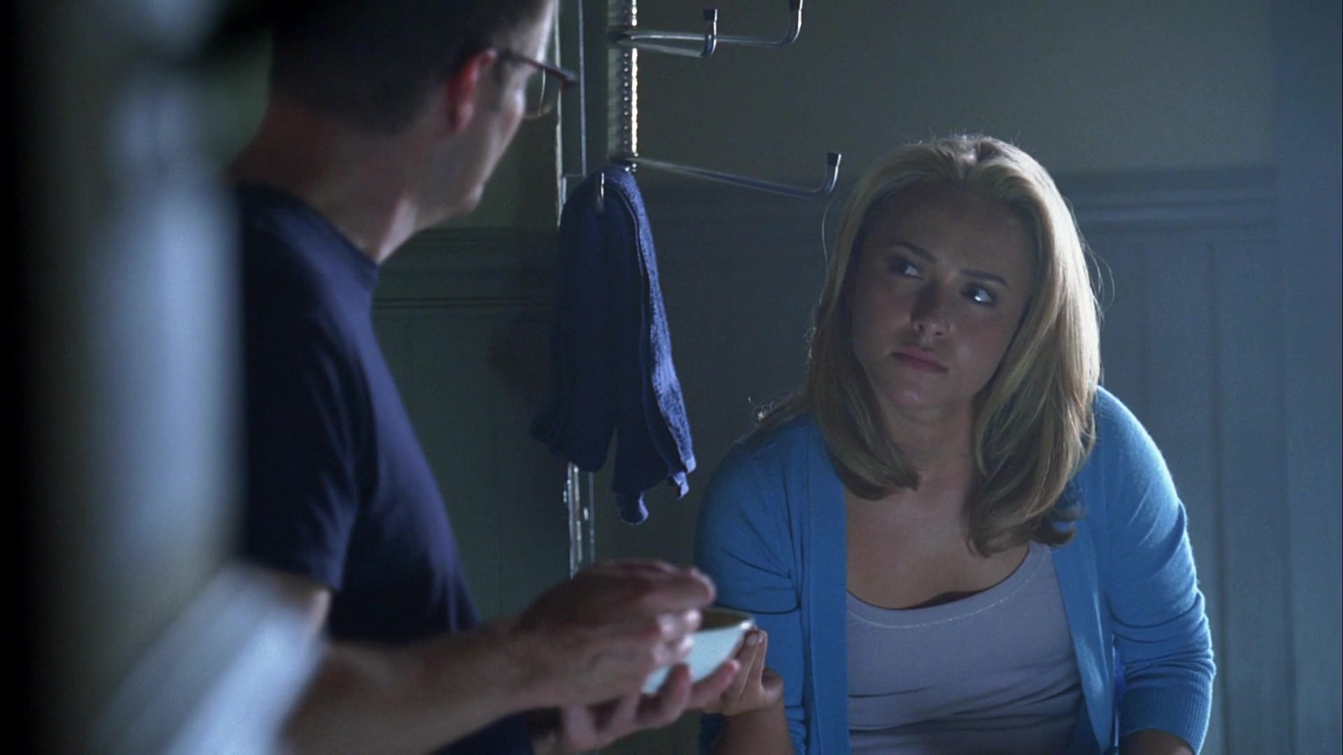 Heroes_S04E03_1080p_2586.jpg
