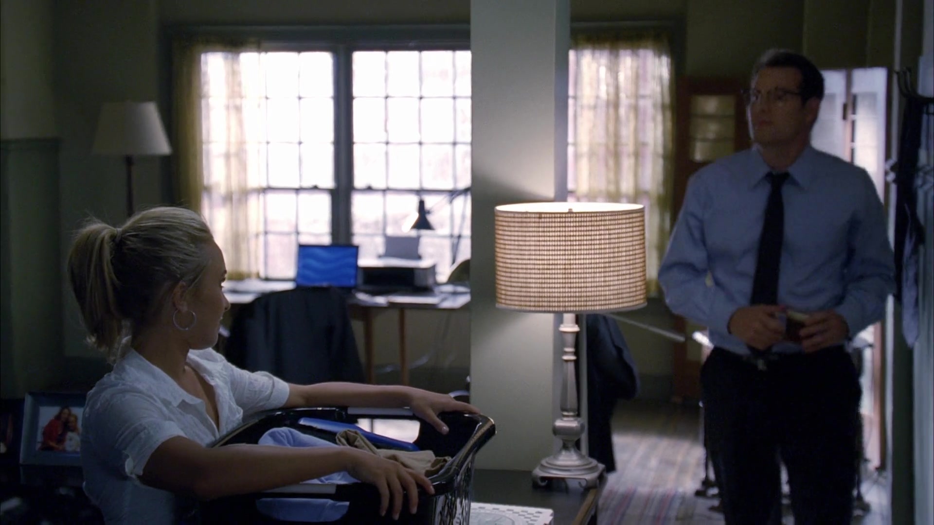 Heroes_S04E05_1080p__1268.jpg Heroes_S04E05_1080p__1268.jpg