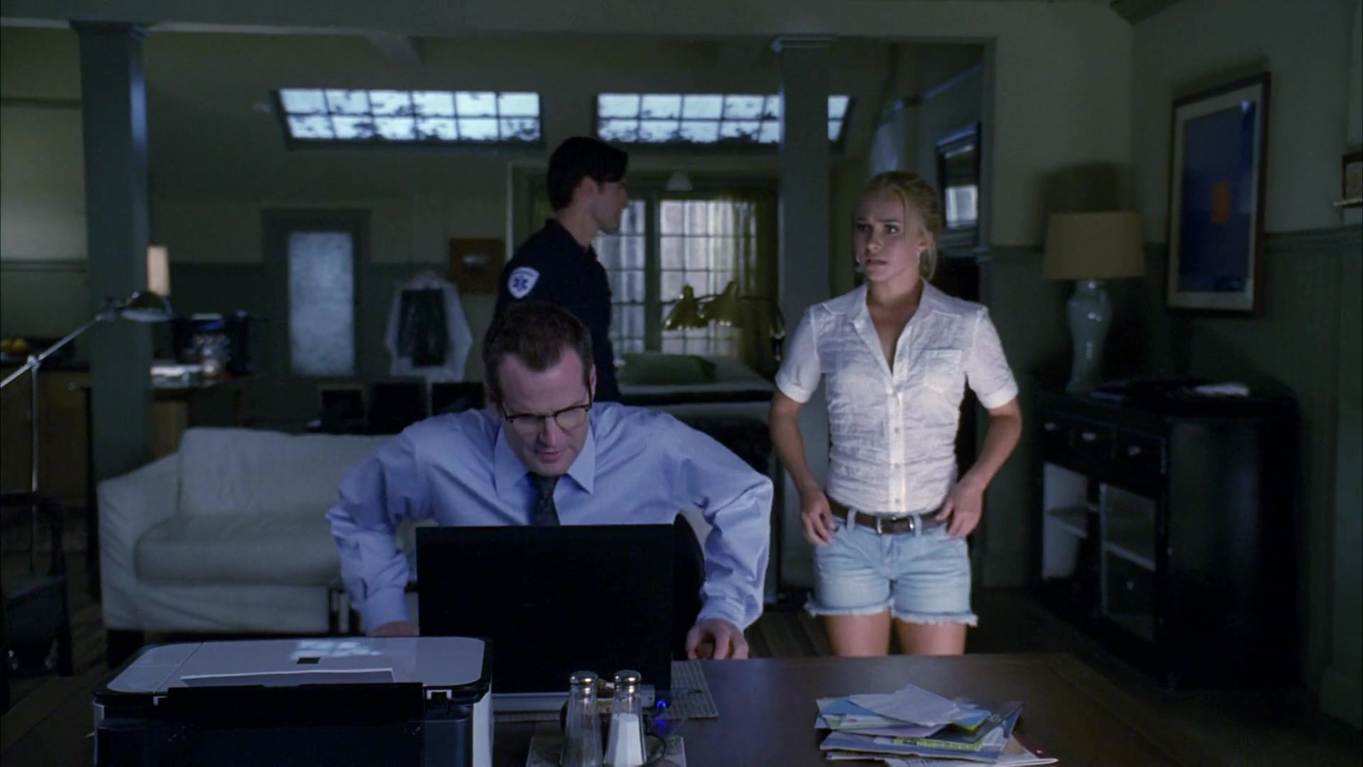 Heroes_S04E05_1080p__1496.jpg Heroes_S04E05_1080p__1496.jpg