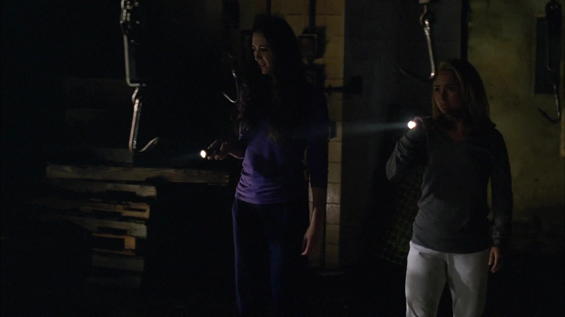 Heroes_S04E06_1080p_4974.jpg Heroes_S04E06_1080p_4974.jpg