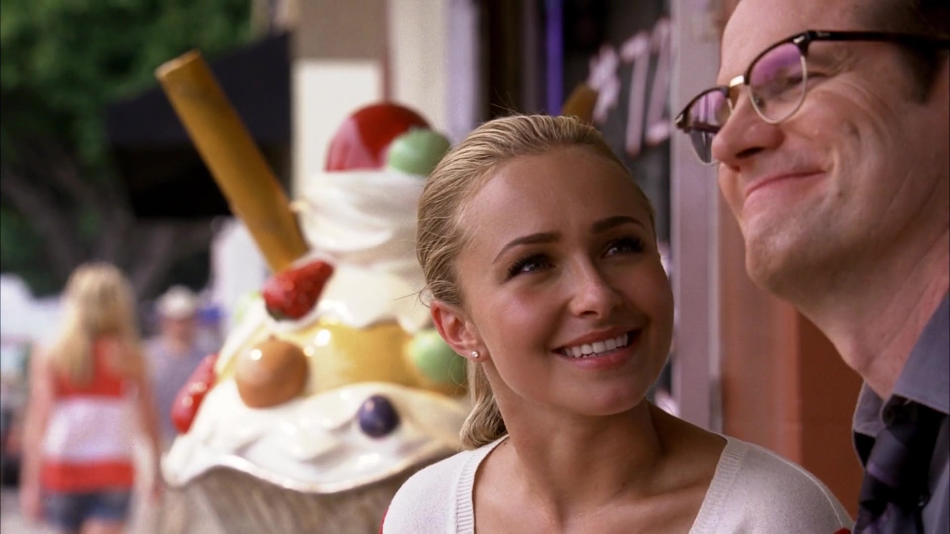 Heroes_S04E07_1080p__3815.jpg Heroes_S04E07_1080p__3815.jpg