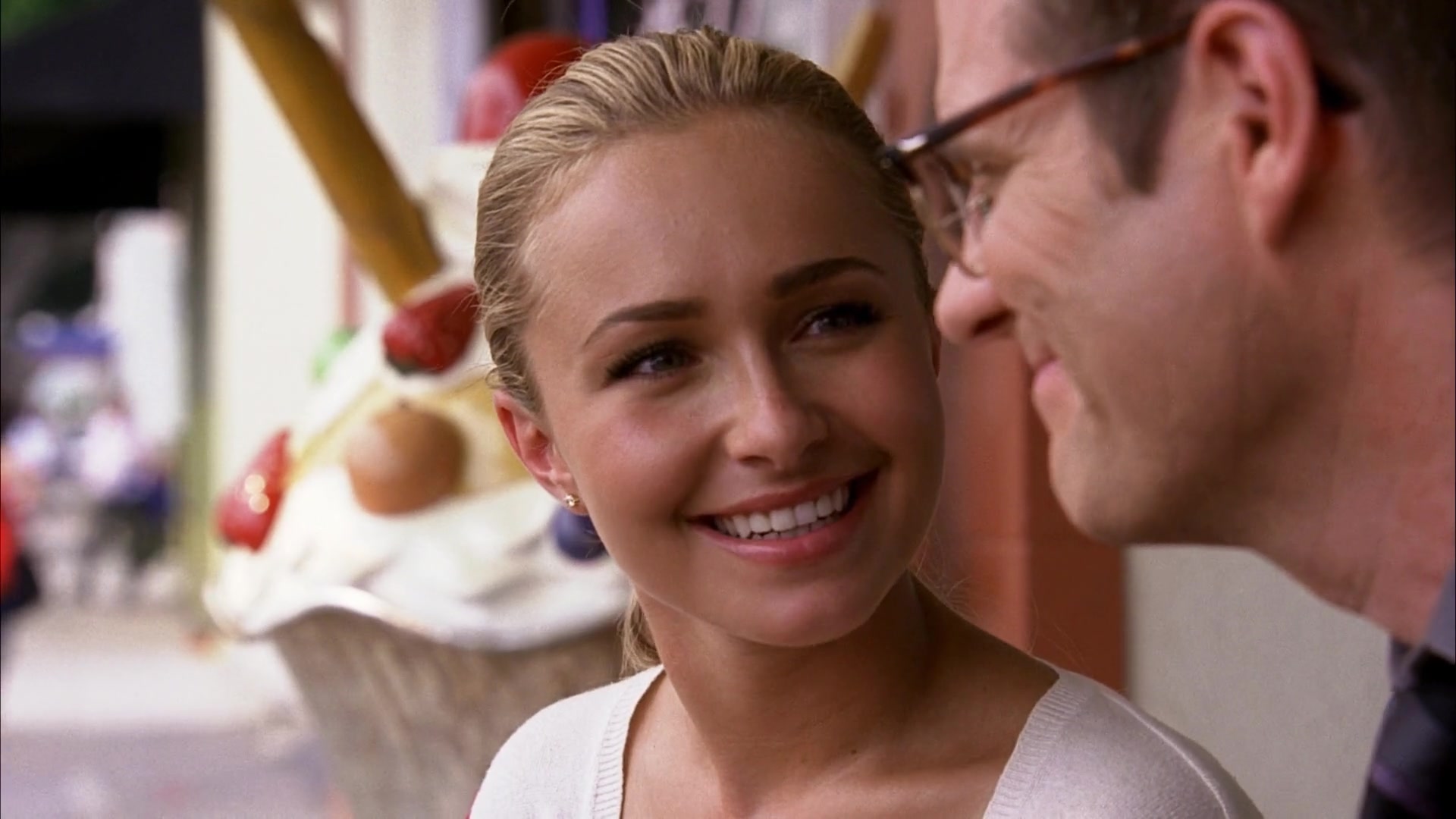 Heroes_S04E07_1080p__3907.jpg Heroes_S04E07_1080p__3907.jpg