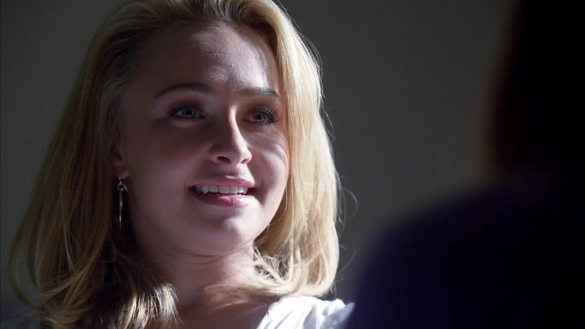 Heroes_S04E08_1080p_1246.jpg Heroes_S04E08_1080p_1246.jpg
