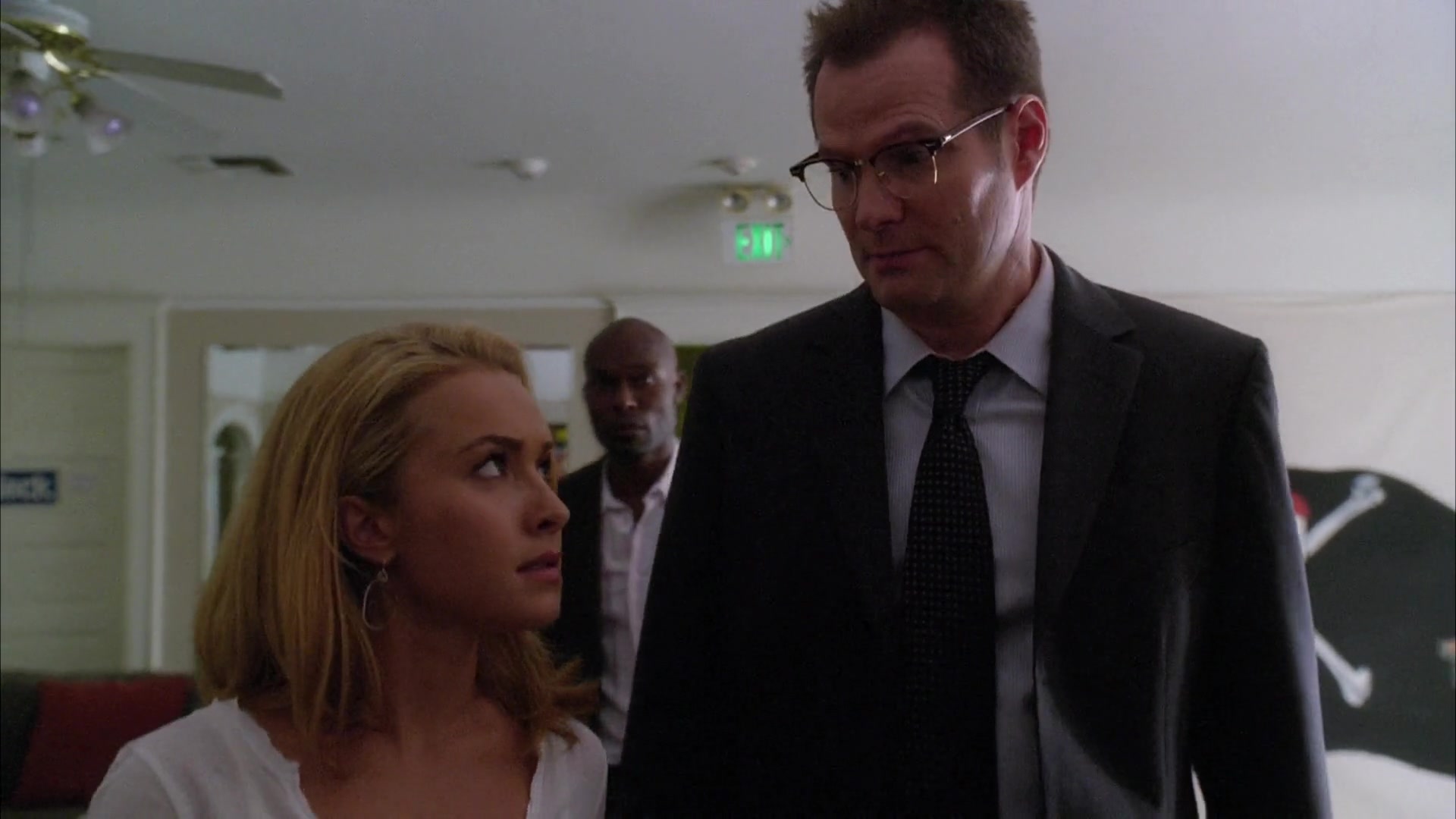 Heroes_S04E08_1080p_2191.jpg Heroes_S04E08_1080p_2191.jpg