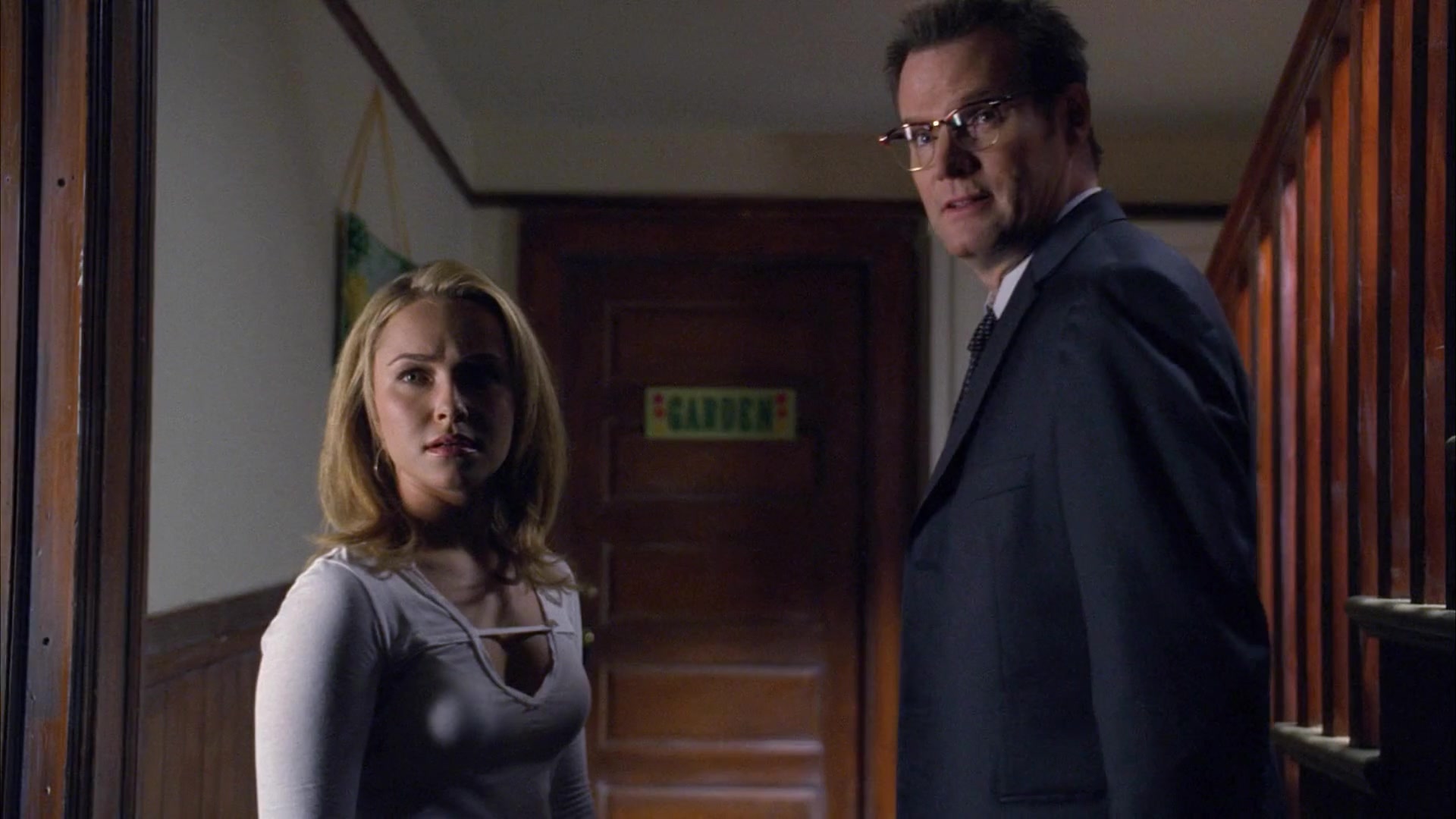 Heroes_S04E08_1080p_2214.jpg Heroes_S04E08_1080p_2214.jpg