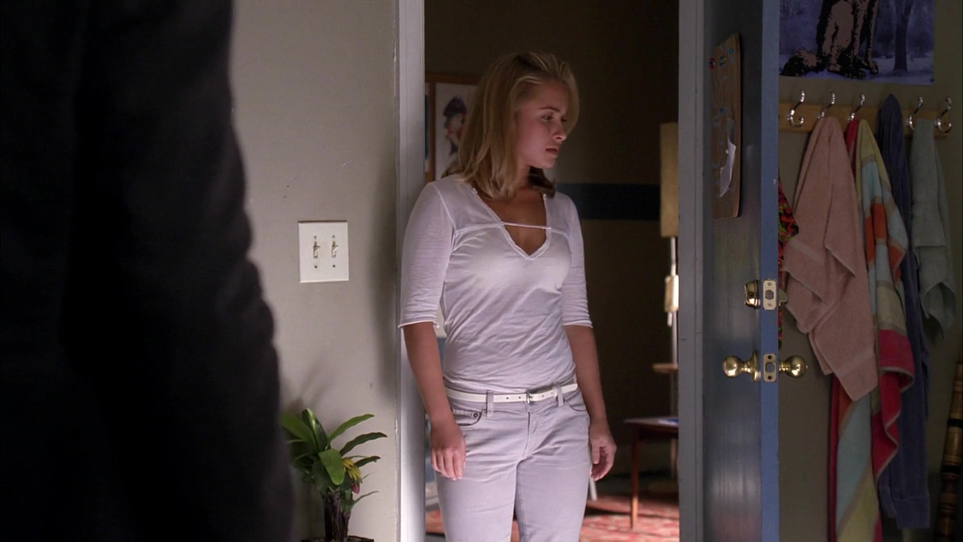 Heroes_S04E08_1080p_3529.jpg Heroes_S04E08_1080p_3529.jpg