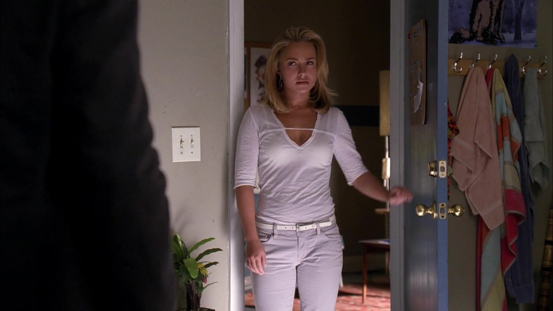 Heroes_S04E08_1080p_3530.jpg Heroes_S04E08_1080p_3530.jpg