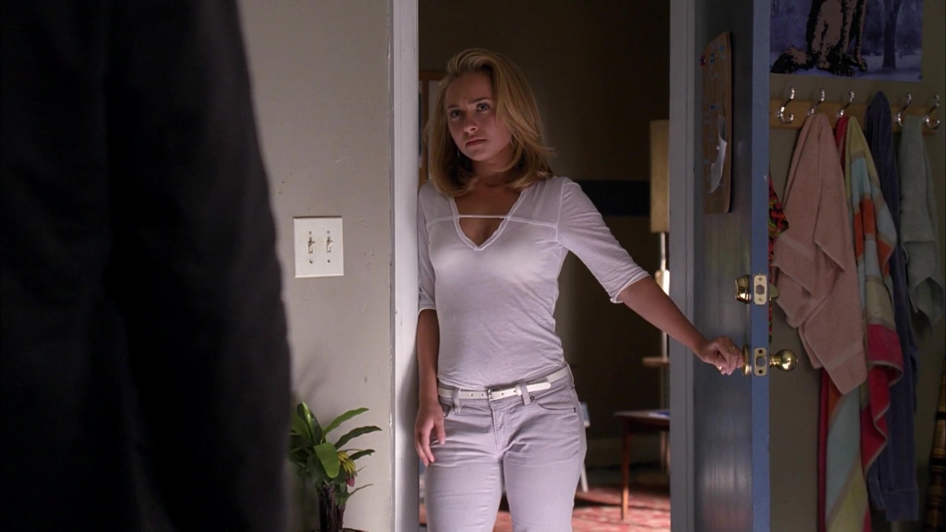Heroes_S04E08_1080p_3535.jpg Heroes_S04E08_1080p_3535.jpg
